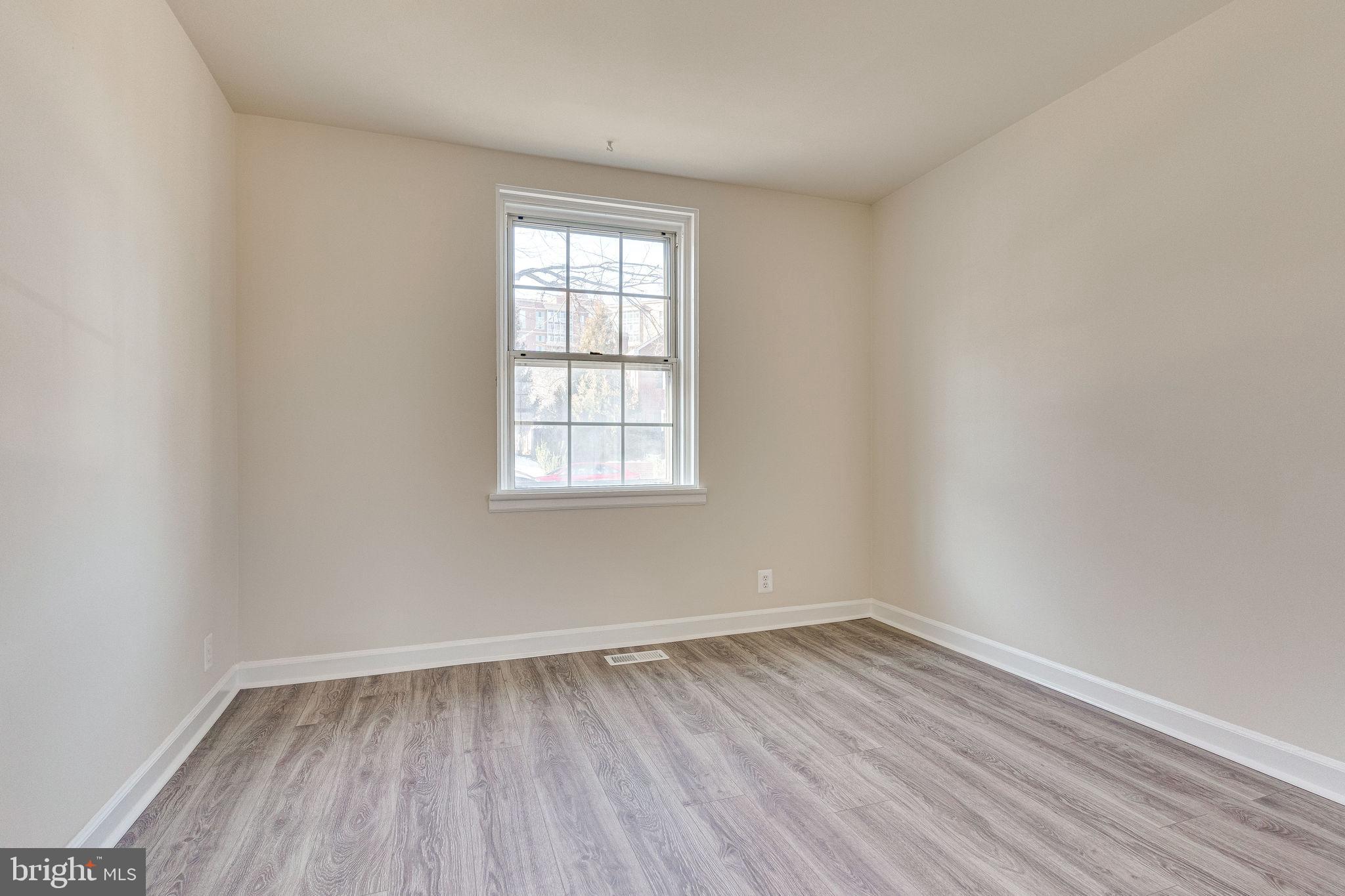 FAIRLINGTON VILLAGE - Residential