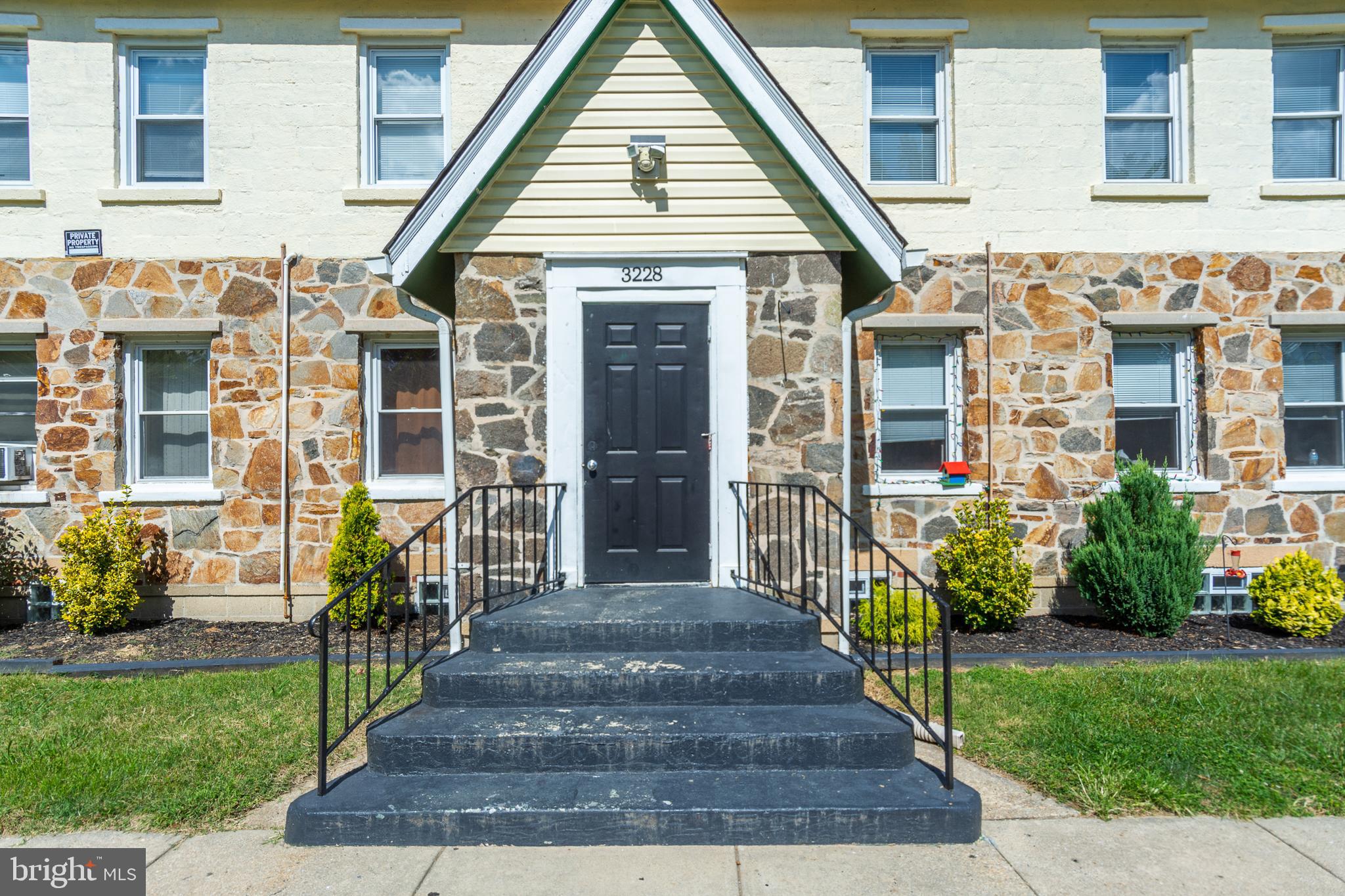 MIDDLE RIVER - Residential Lease