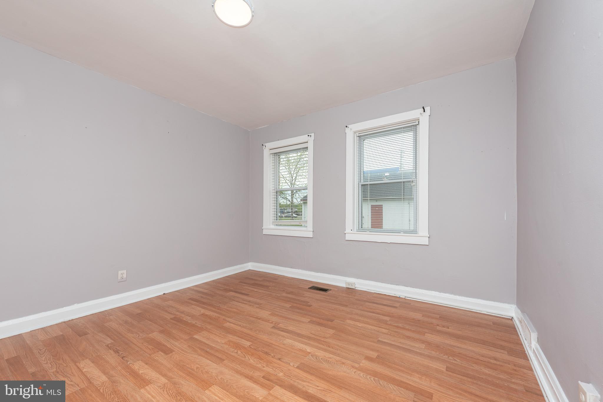 MIDDLE RIVER - Residential Lease