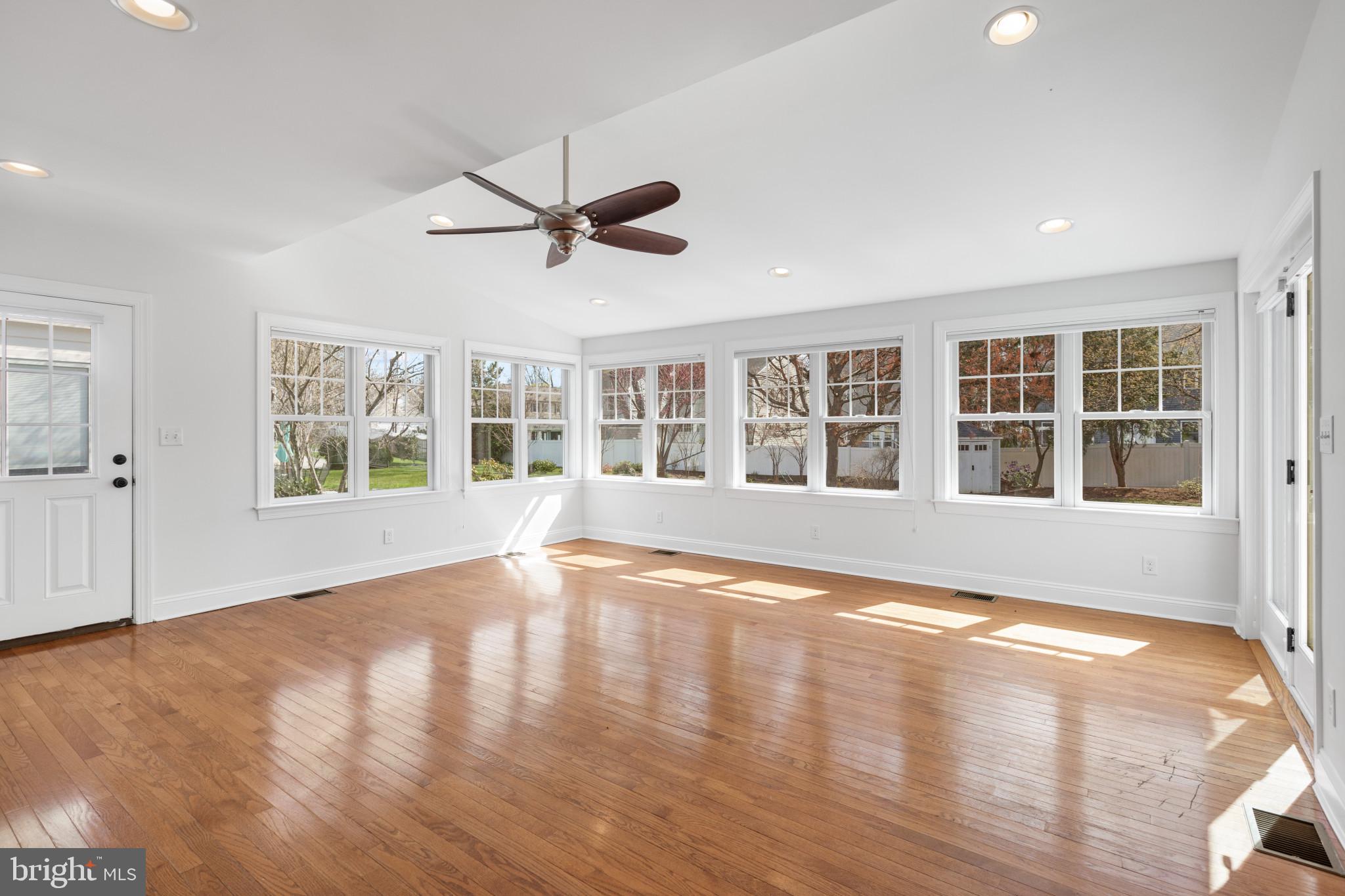 HOMEWOOD - Residential