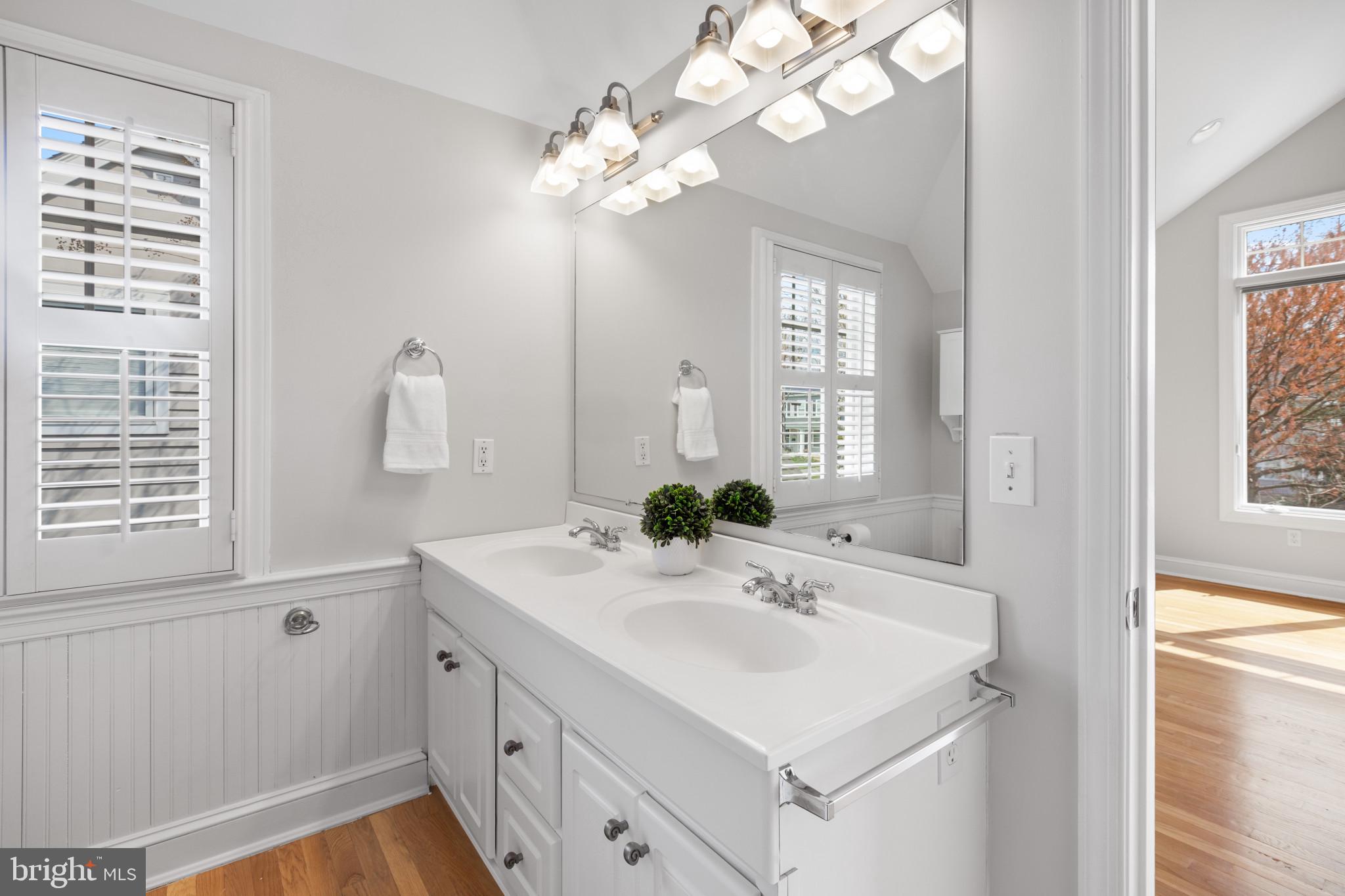 HOMEWOOD - Residential