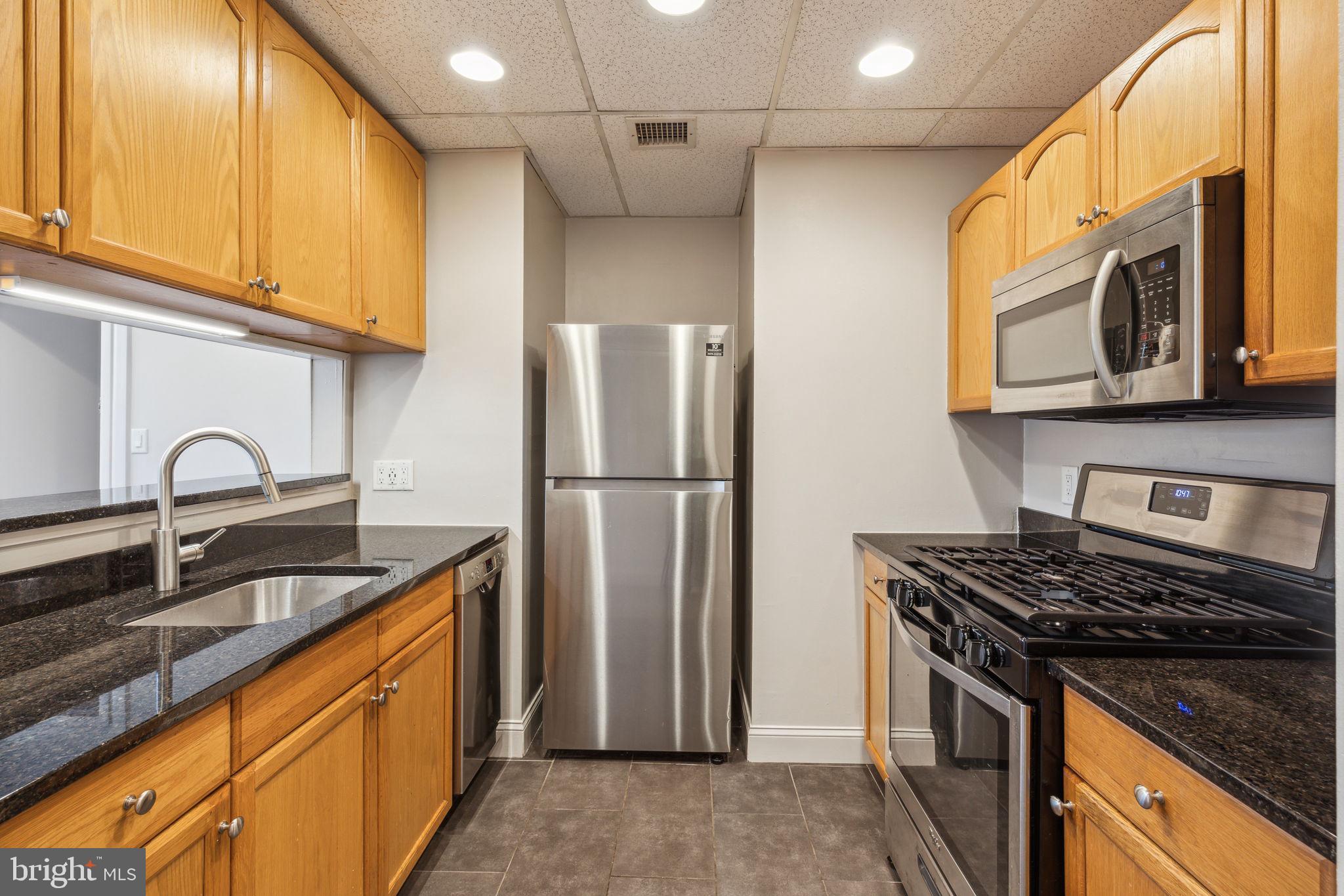 FAIRMOUNT - Residential Lease