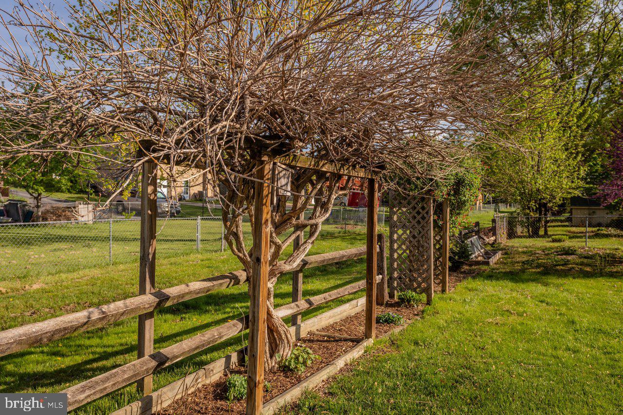 PLEASANT HILL ACRES - Residential