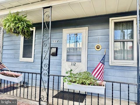 Townhouse For Sale - 112 S Lehigh Avenue<br/> FRACKVILLE, PA 17931