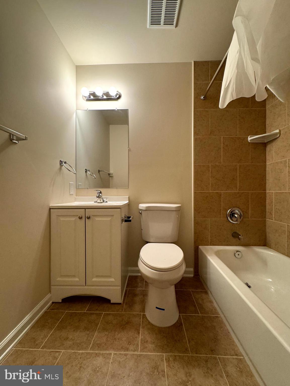 SAGAMORE VILLAGE - Residential Lease