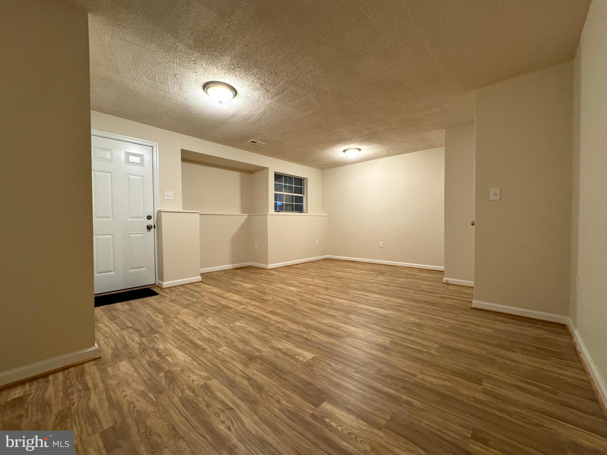 SAGAMORE VILLAGE - Residential Lease