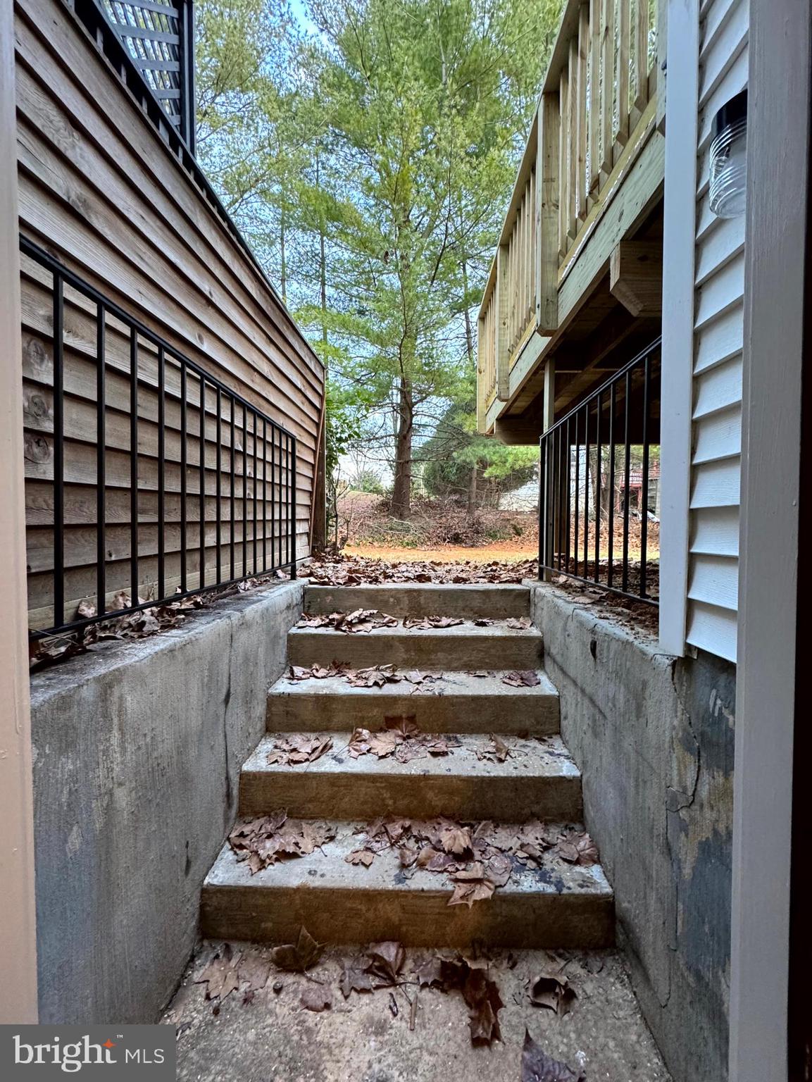 SAGAMORE VILLAGE - Residential Lease