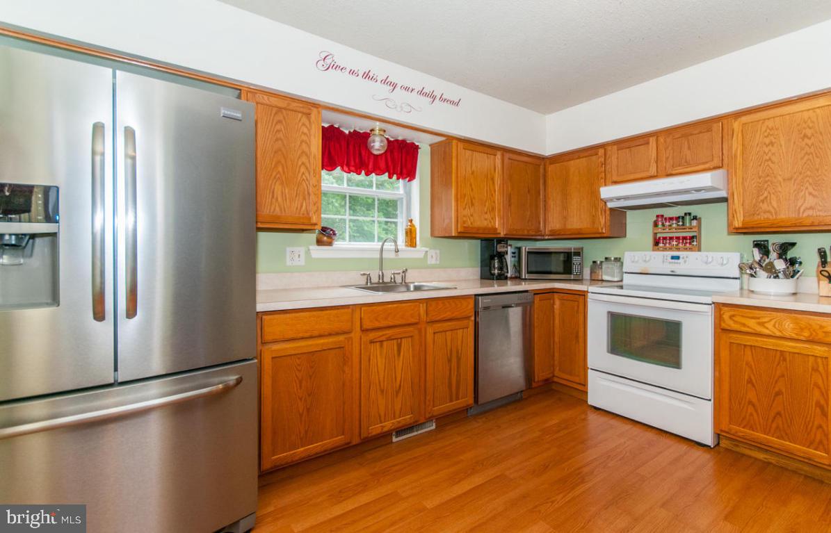 EASTWOOD MEADOWS - Residential