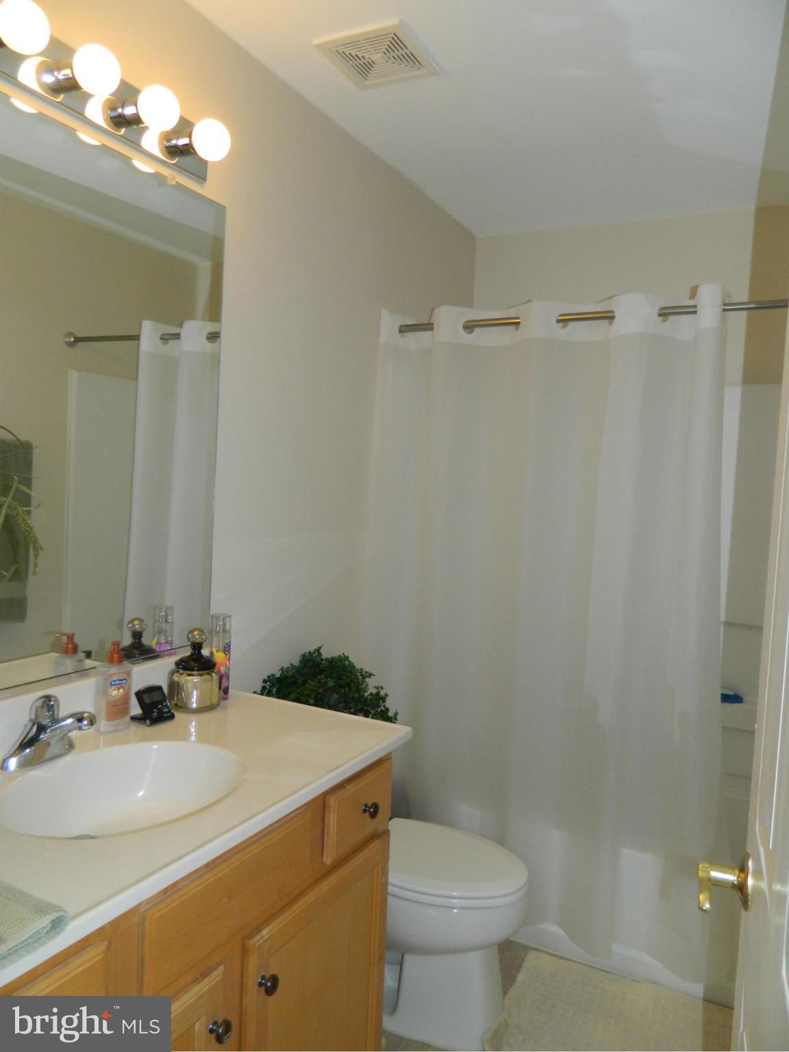 DAHLIA PARK OF WILDEWOOD - Residential Lease