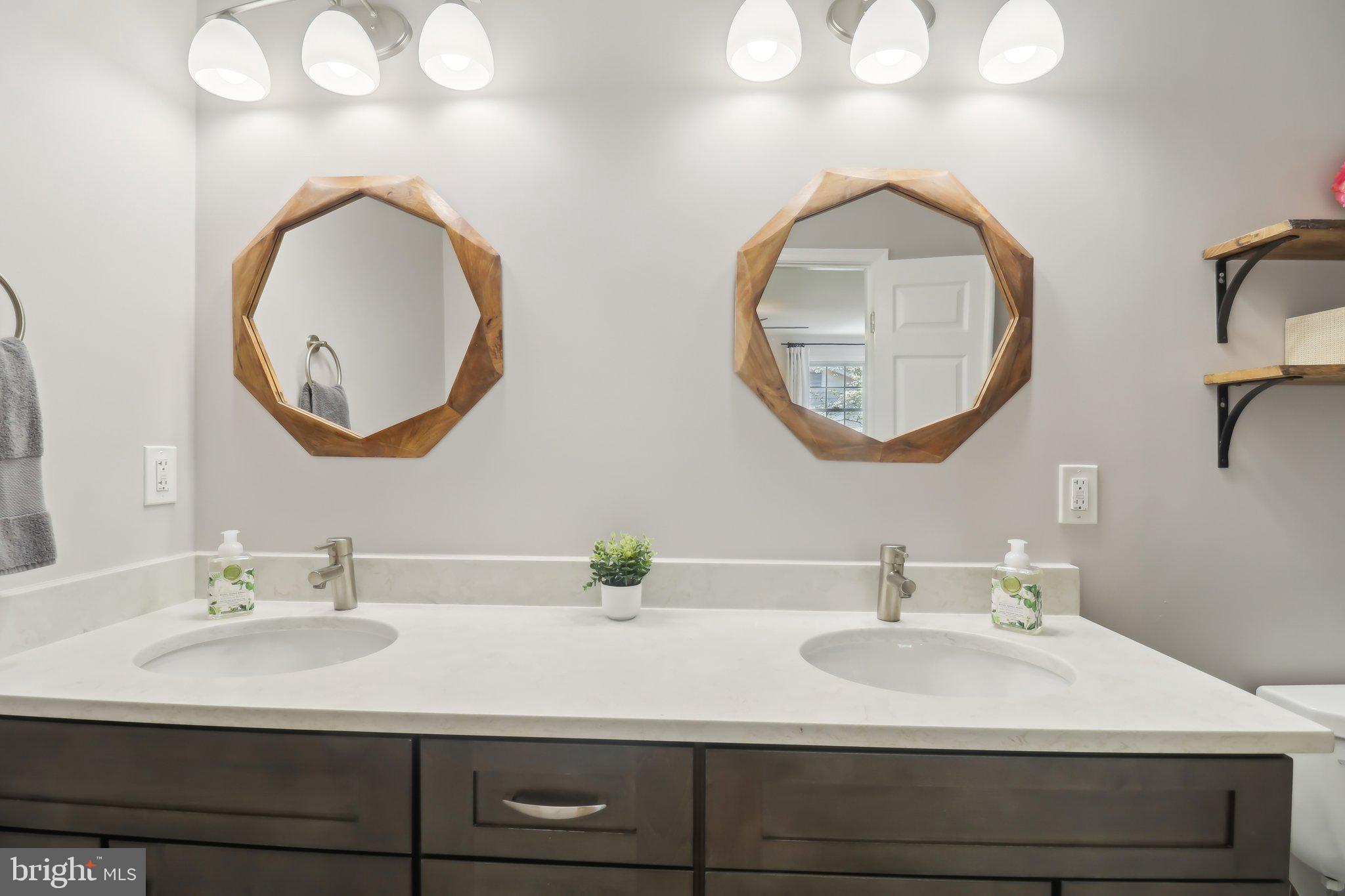 FOXSTONE - Residential