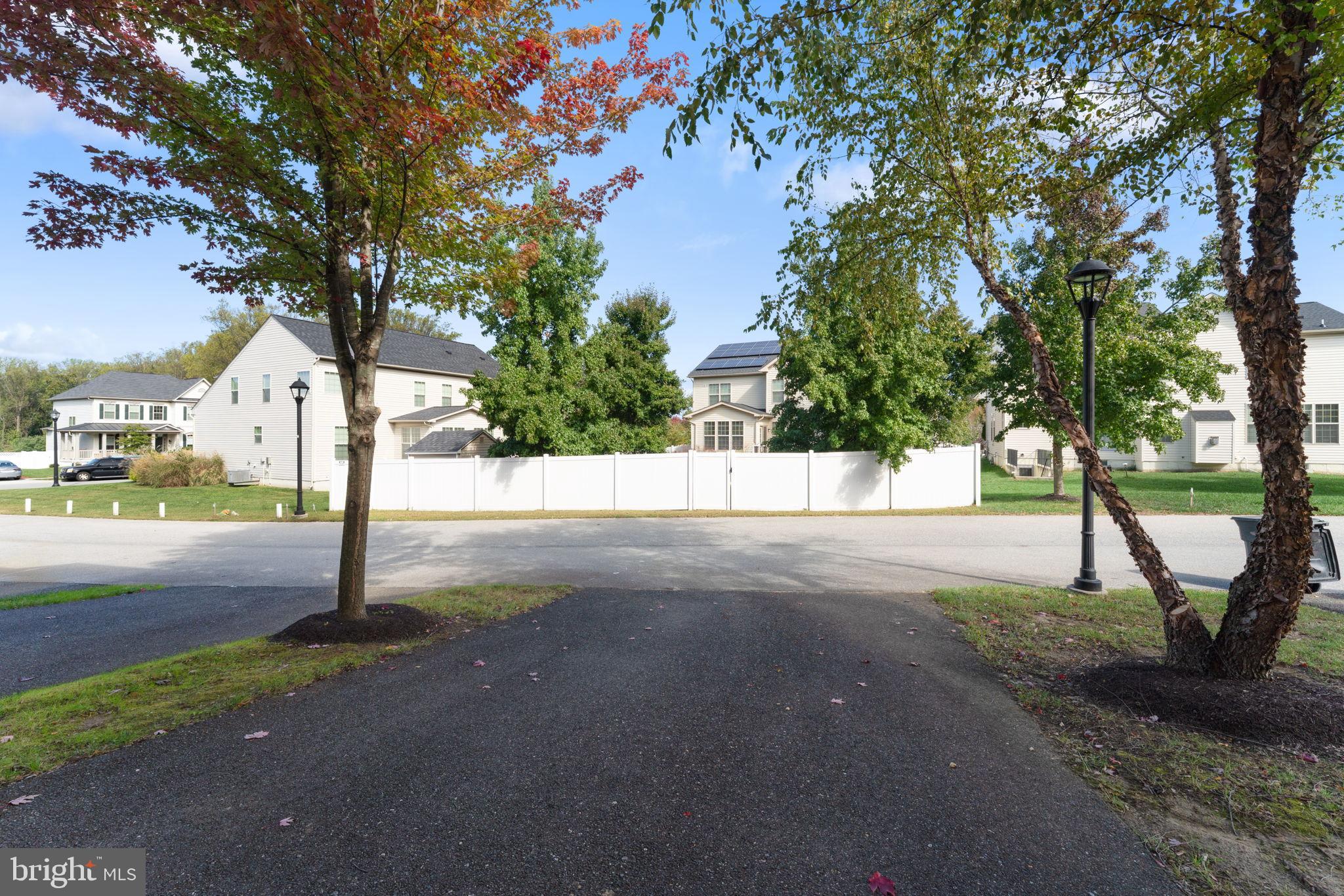 WOODMORE TOWNE CENTRE - Residential