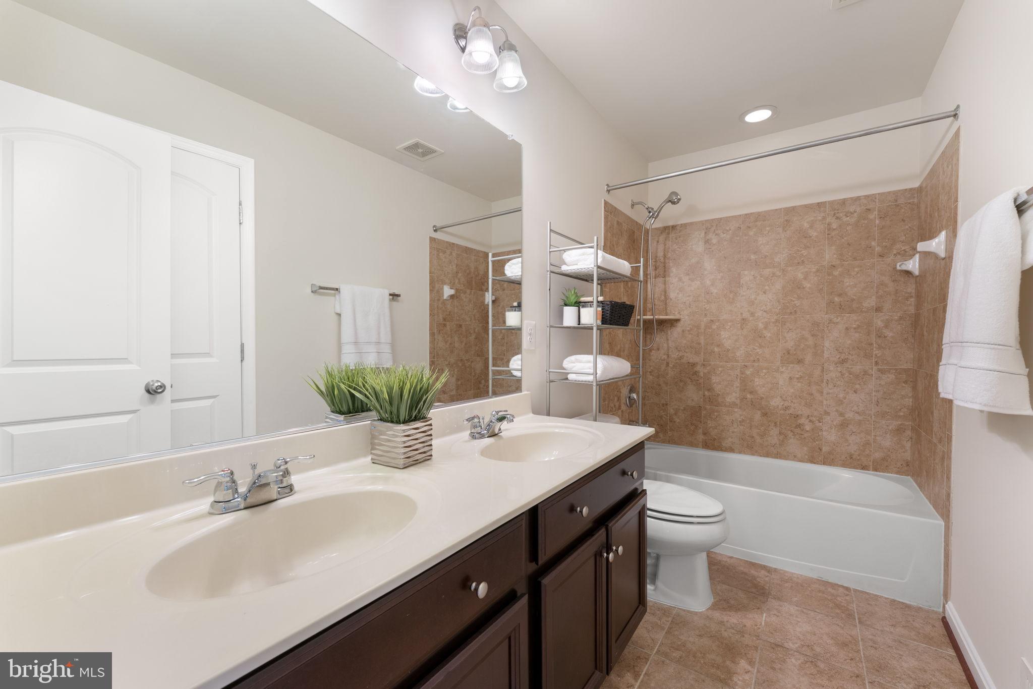 WOODMORE TOWNE CENTRE - Residential