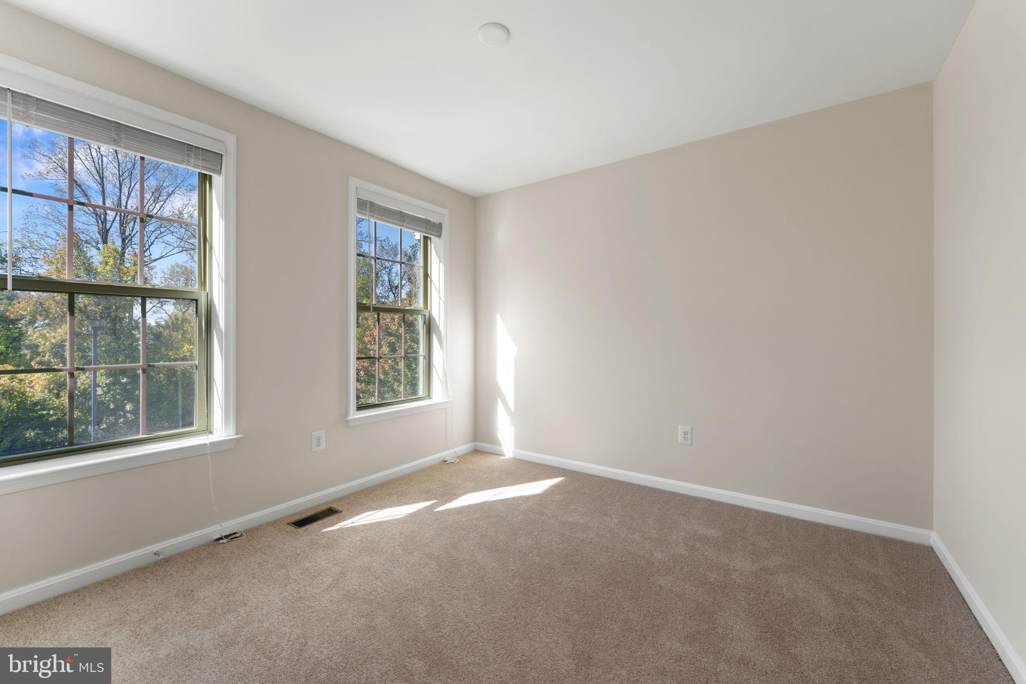 WOODMORE TOWNE CENTRE - Residential