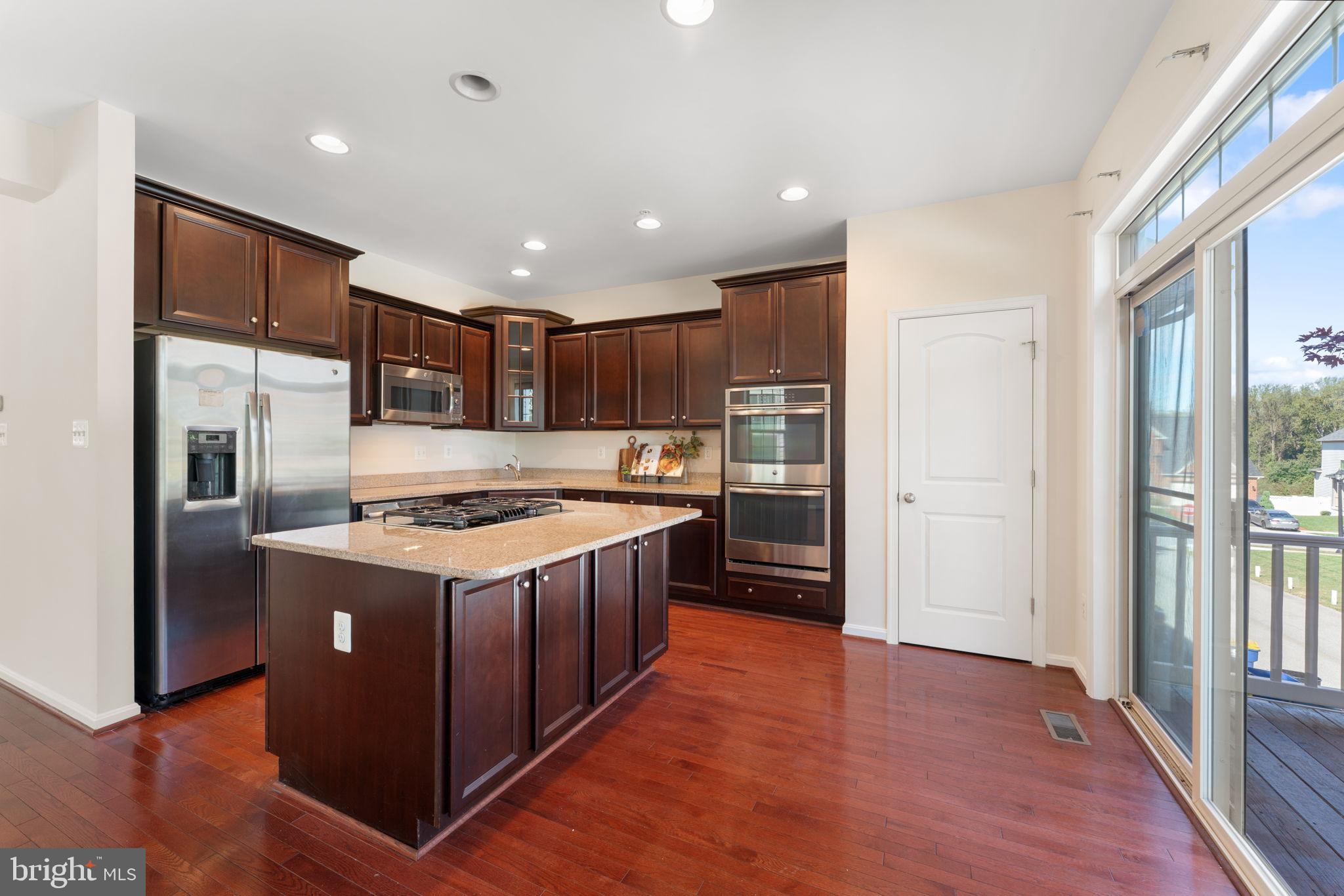 WOODMORE TOWNE CENTRE - Residential