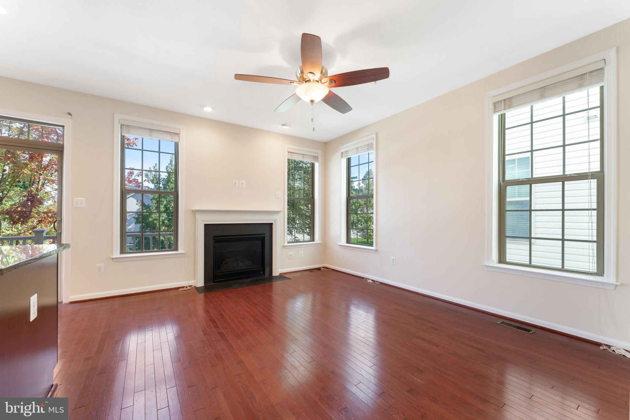 WOODMORE TOWNE CENTRE - Residential