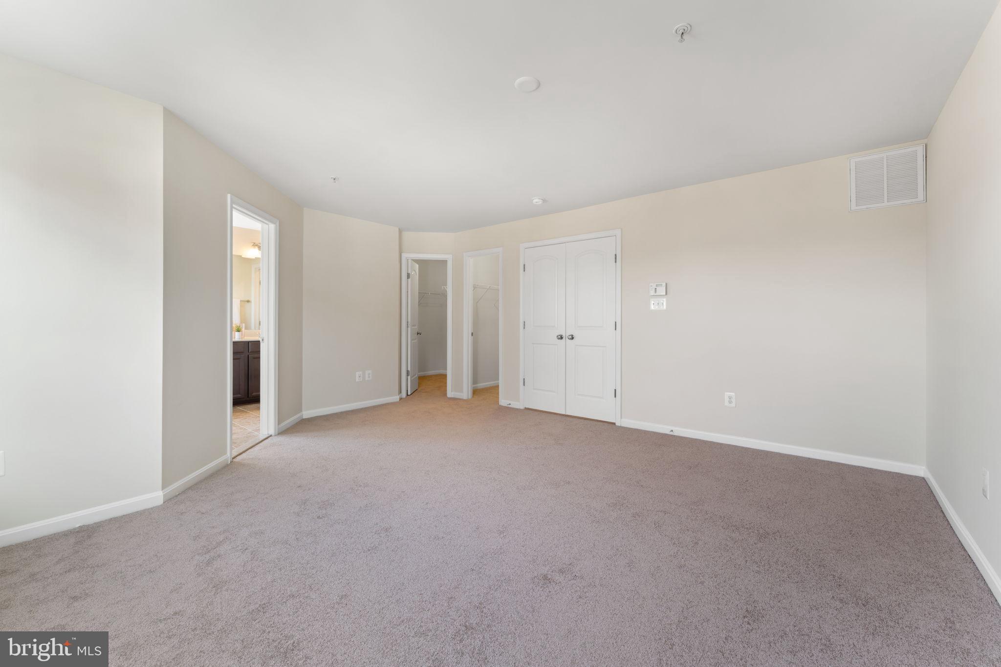 WOODMORE TOWNE CENTRE - Residential