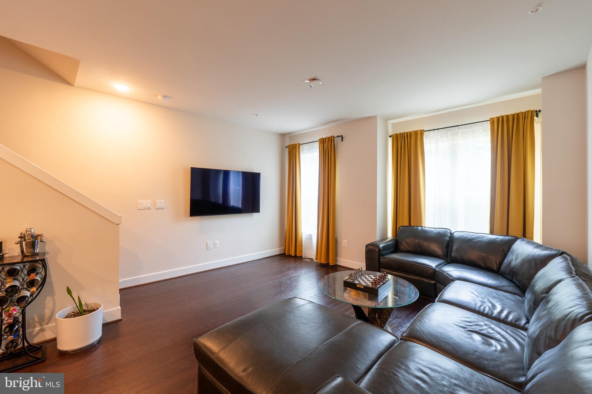 KING FARM IRVINGTON - Residential Lease