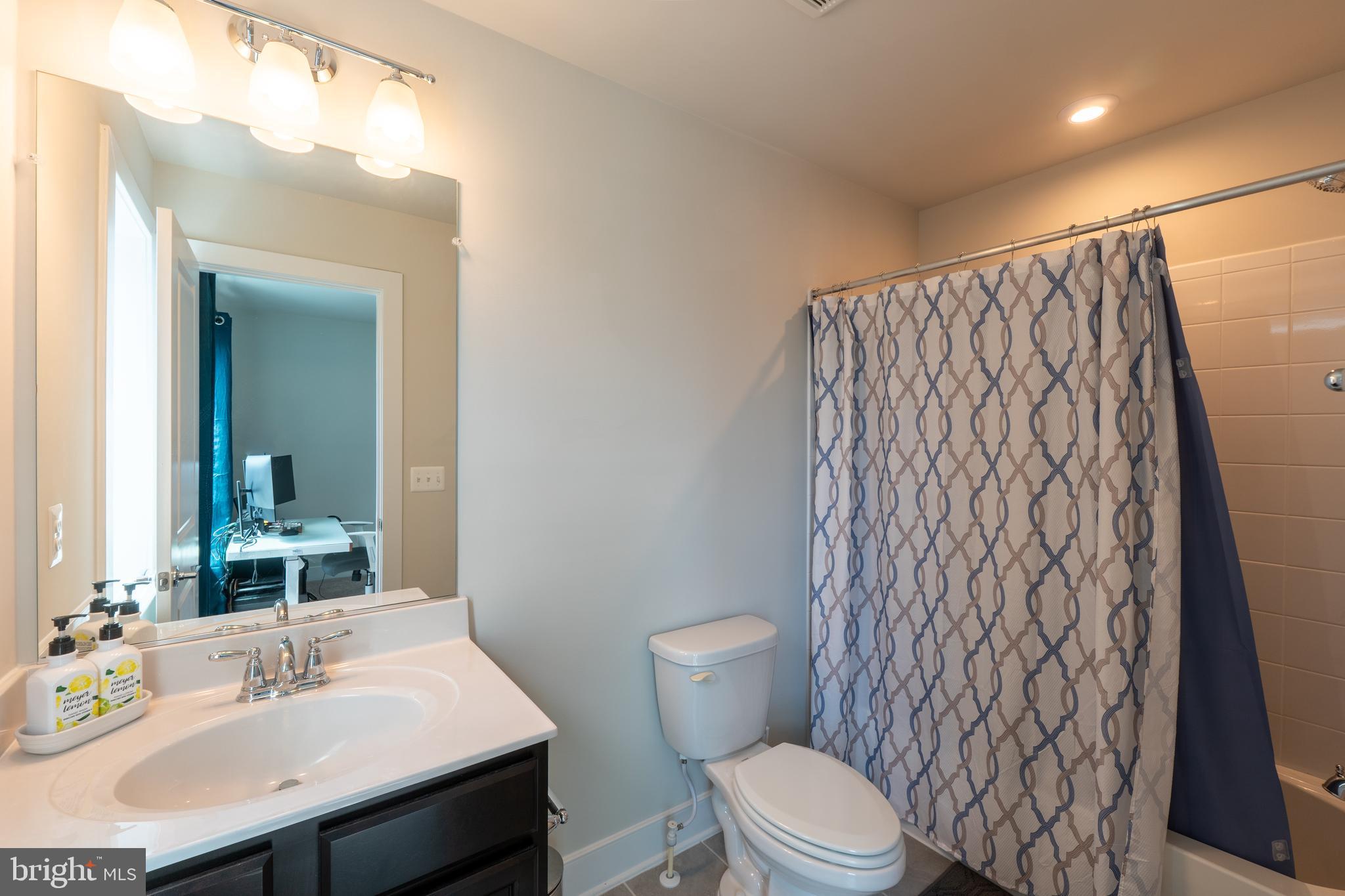 KING FARM IRVINGTON - Residential Lease