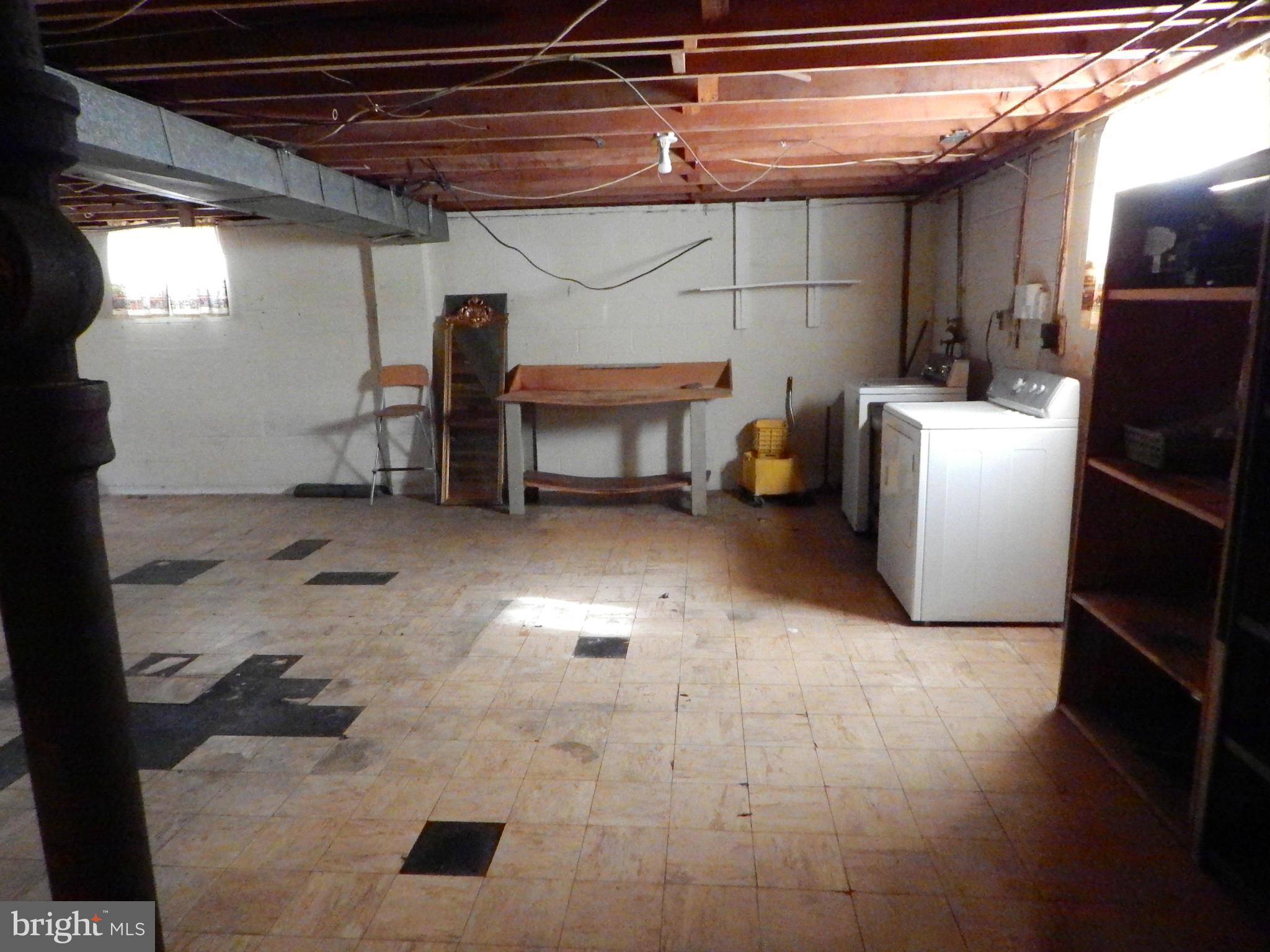 RITCHIE MANOR - Residential