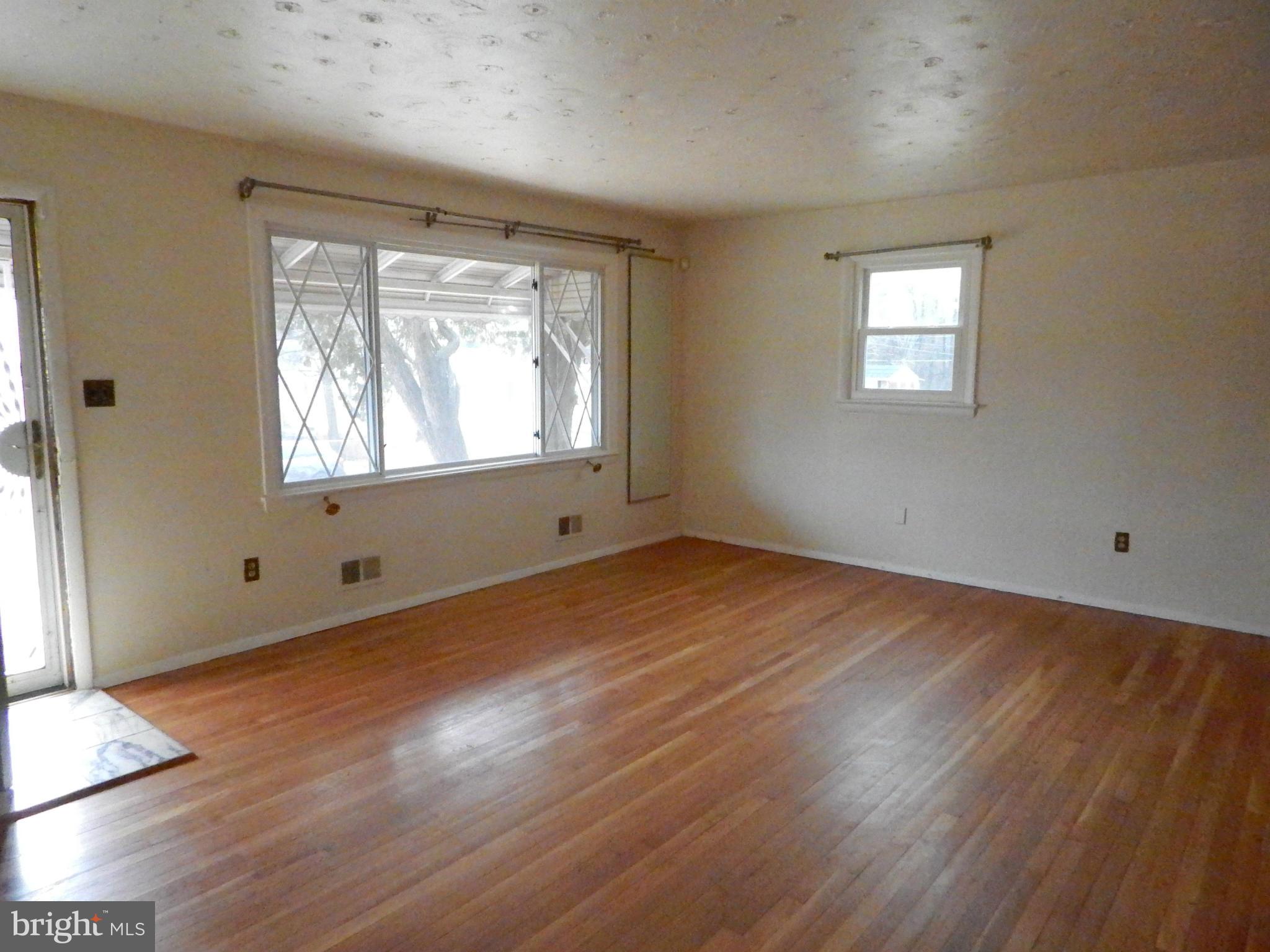 RITCHIE MANOR - Residential