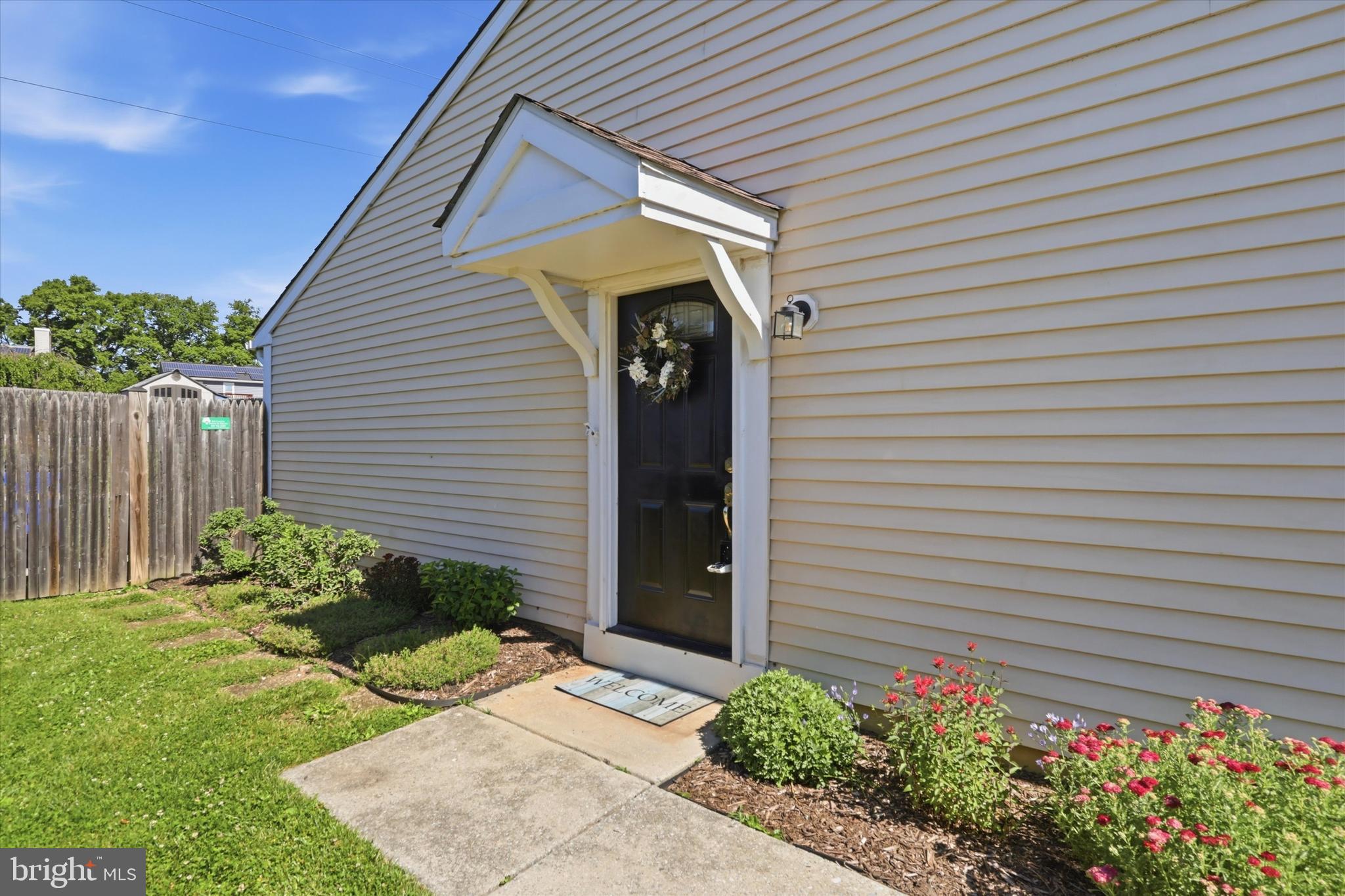 819 CHADWICK CIRCLE