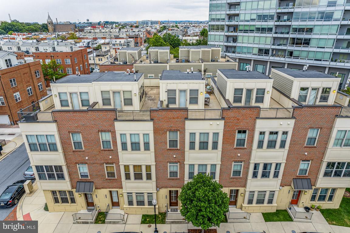 LOCUST POINT - Residential