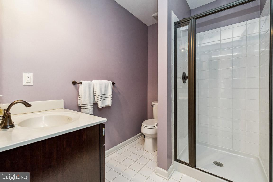 LOCUST POINT - Residential