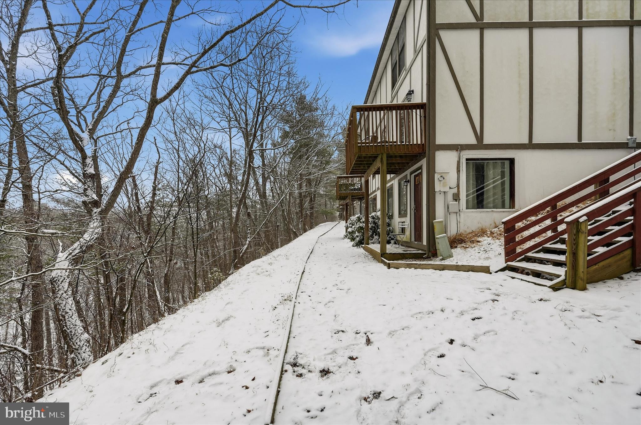 LAKEVIEW - Residential