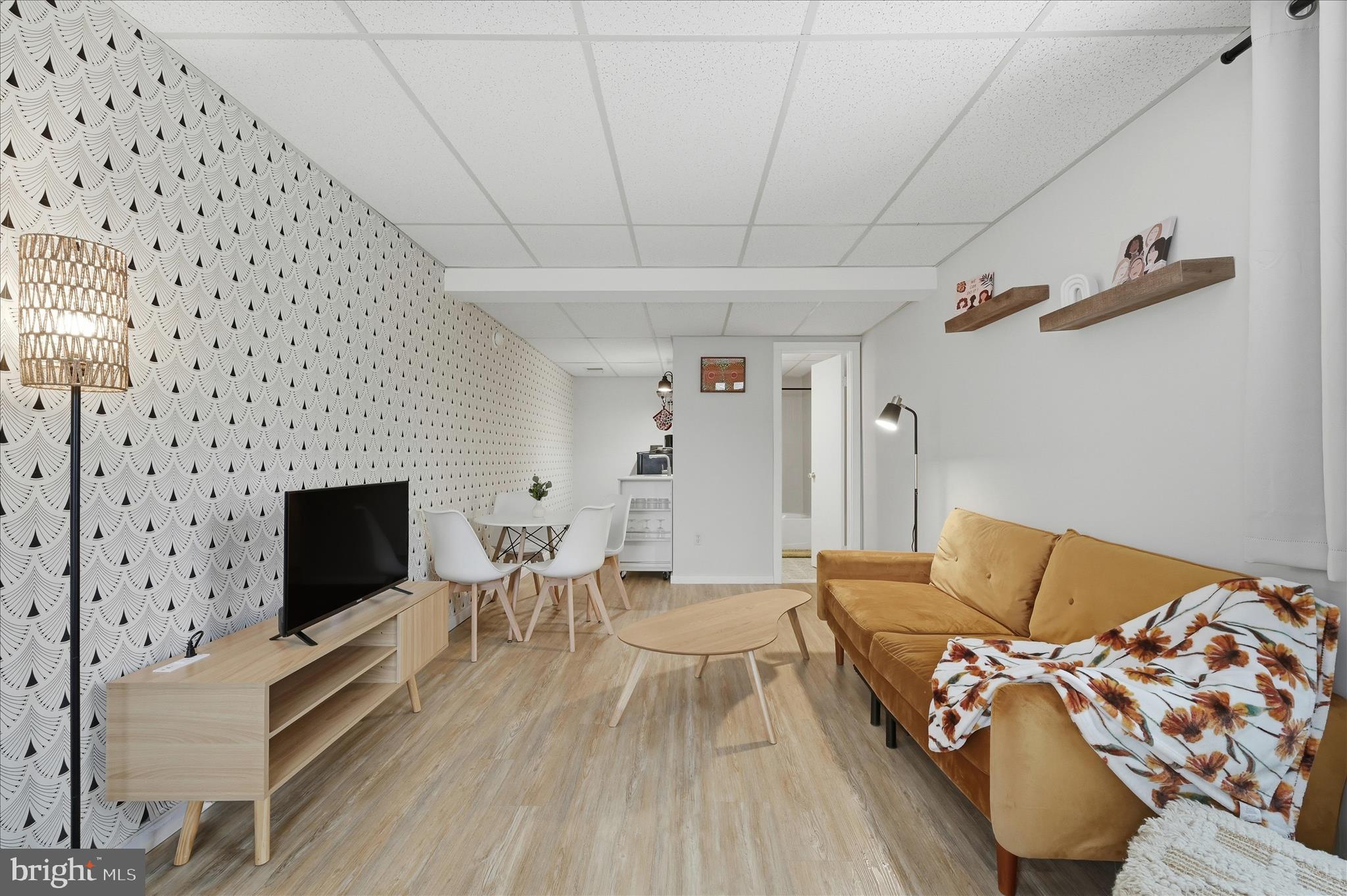 LAKEVIEW - Residential