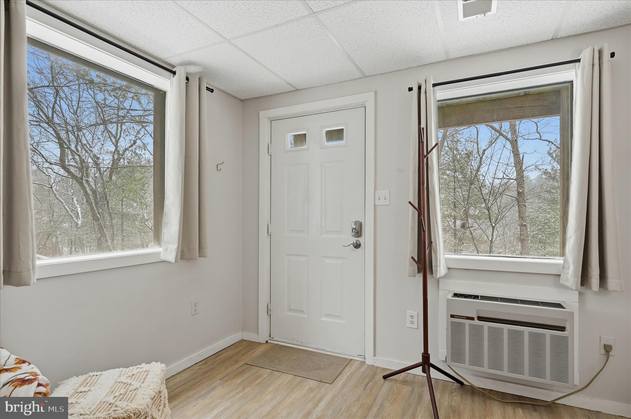 LAKEVIEW - Residential