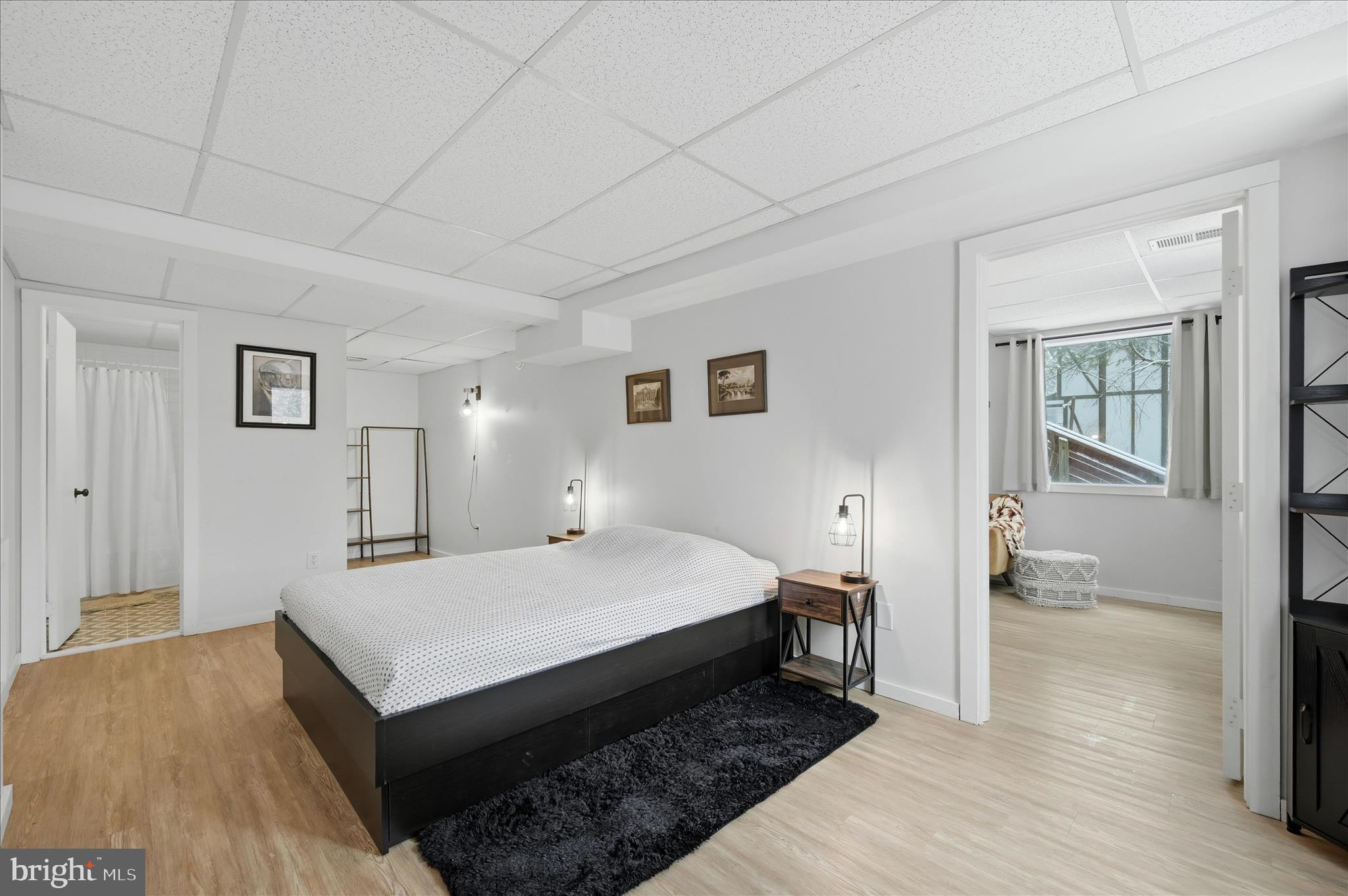 LAKEVIEW - Residential