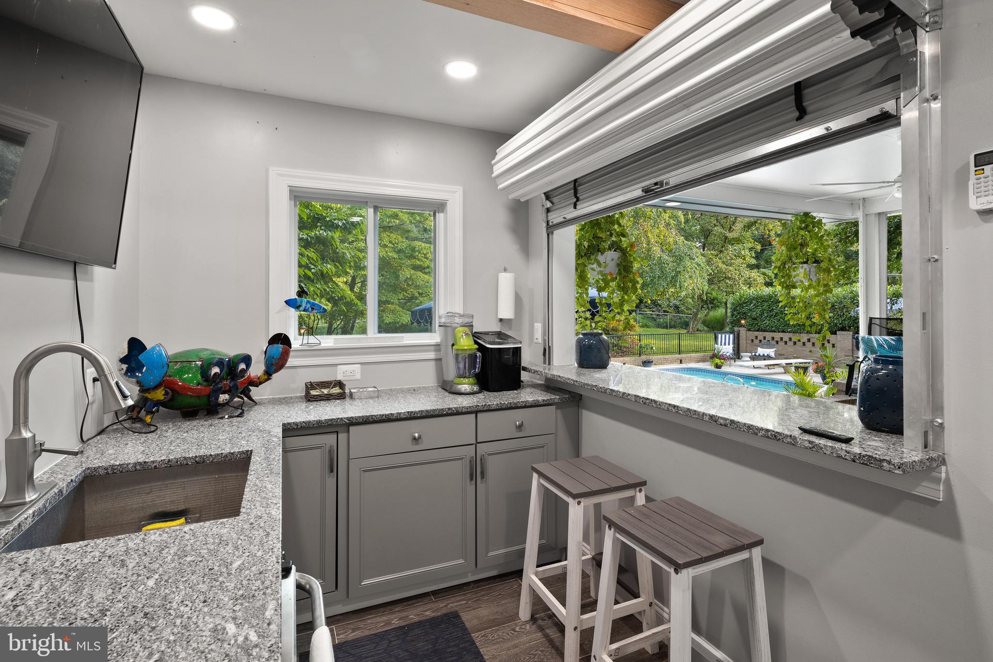 CAMBRIA - Residential