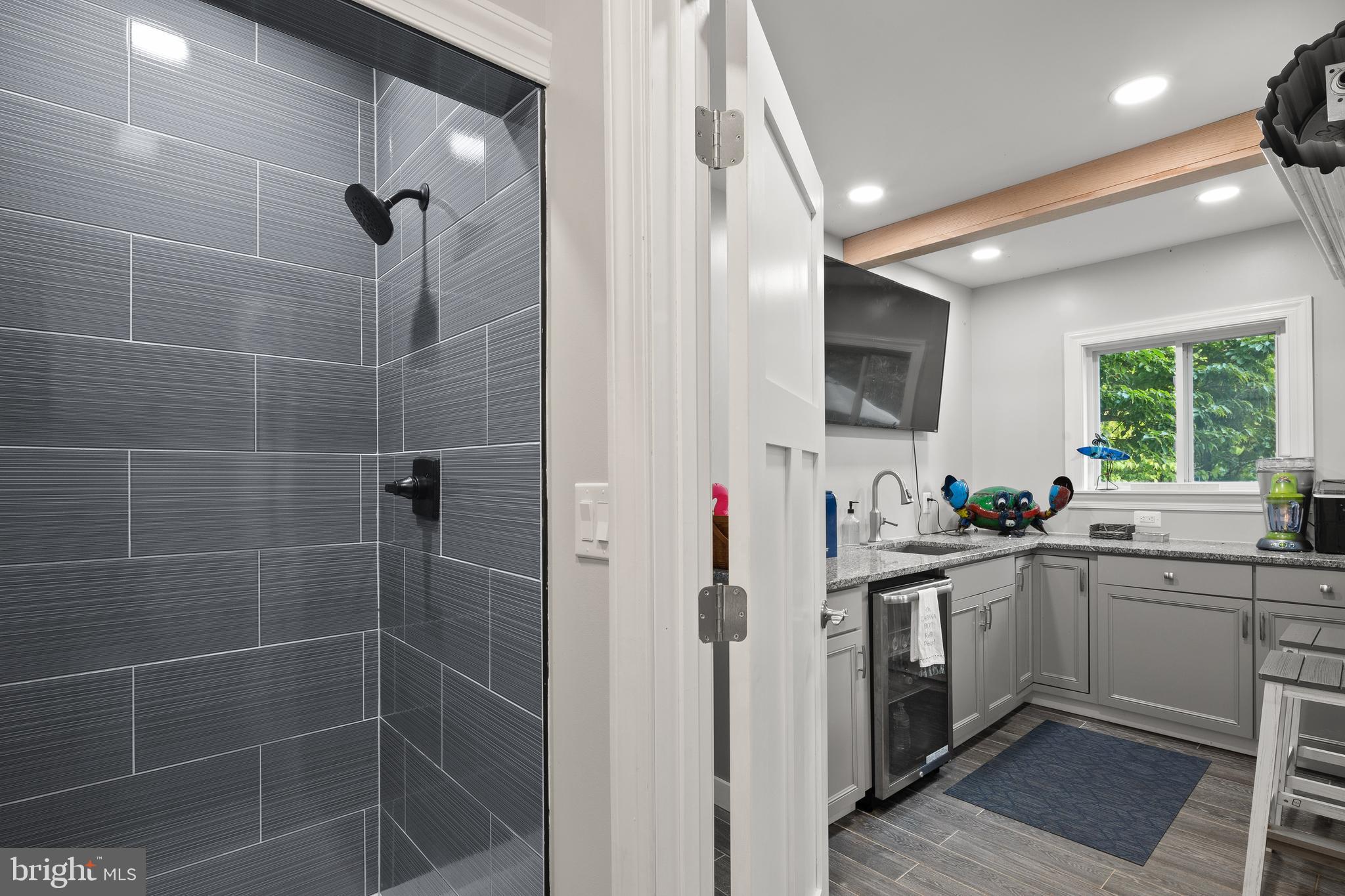 CAMBRIA - Residential