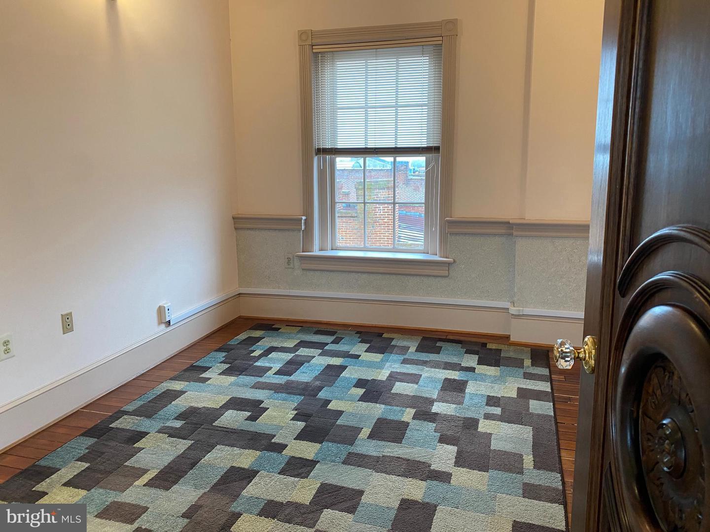 3 PICCADILLY STREET W 3