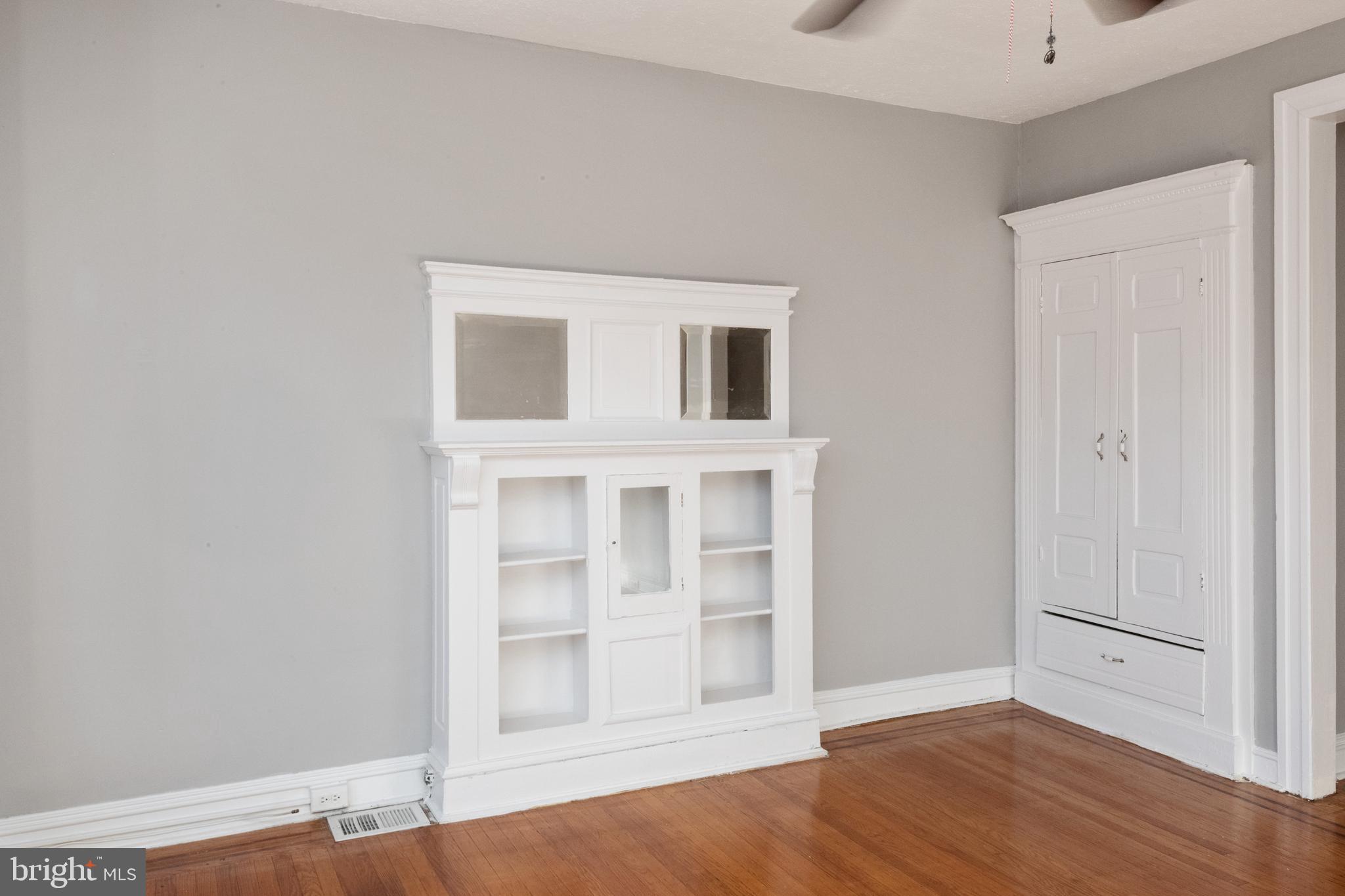 CHARLES VILLAGE - Residential Lease