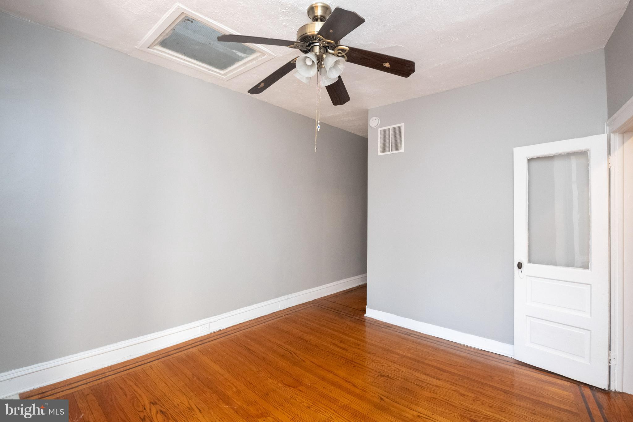 CHARLES VILLAGE - Residential Lease