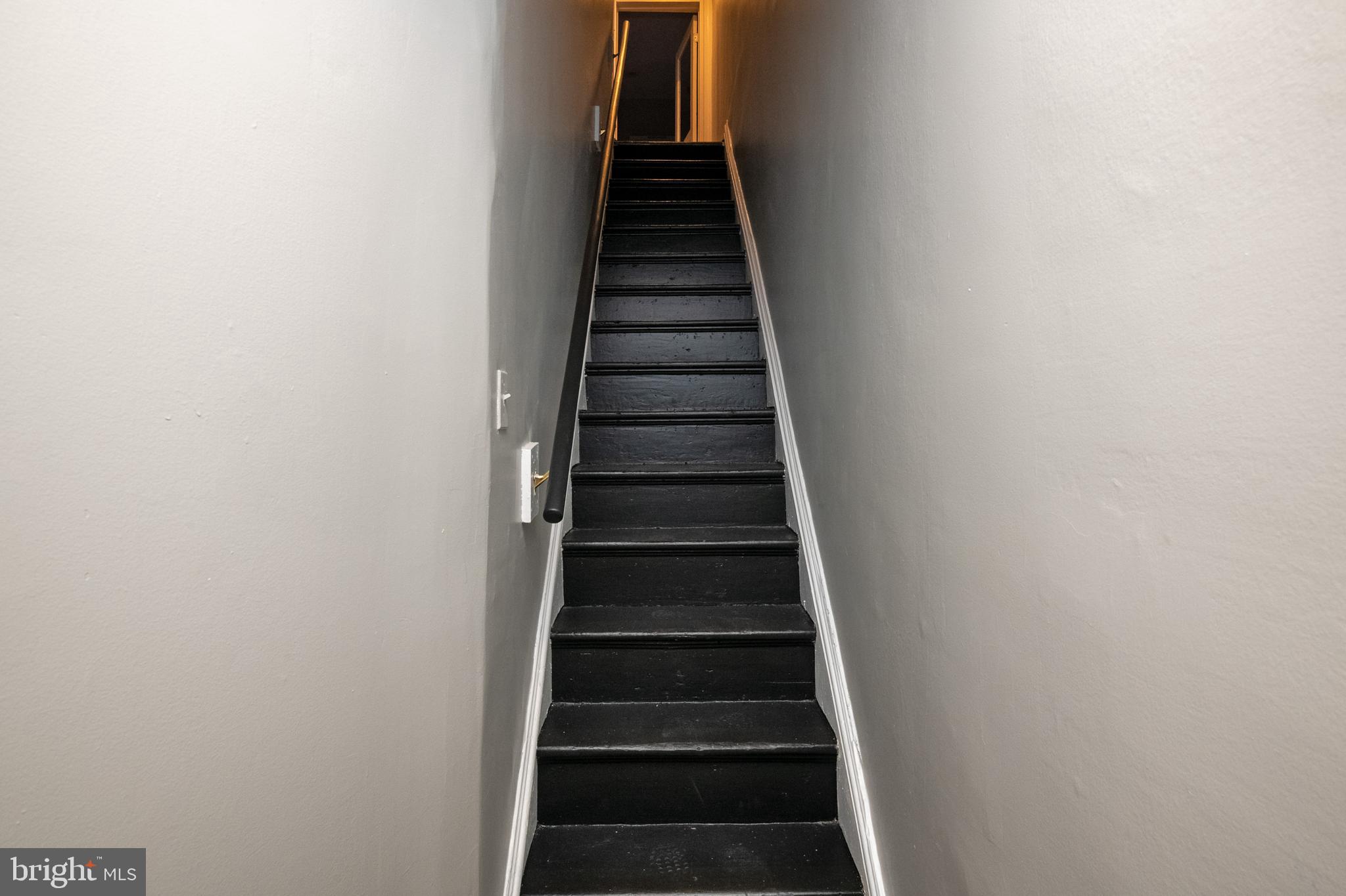 CHARLES VILLAGE - Residential Lease