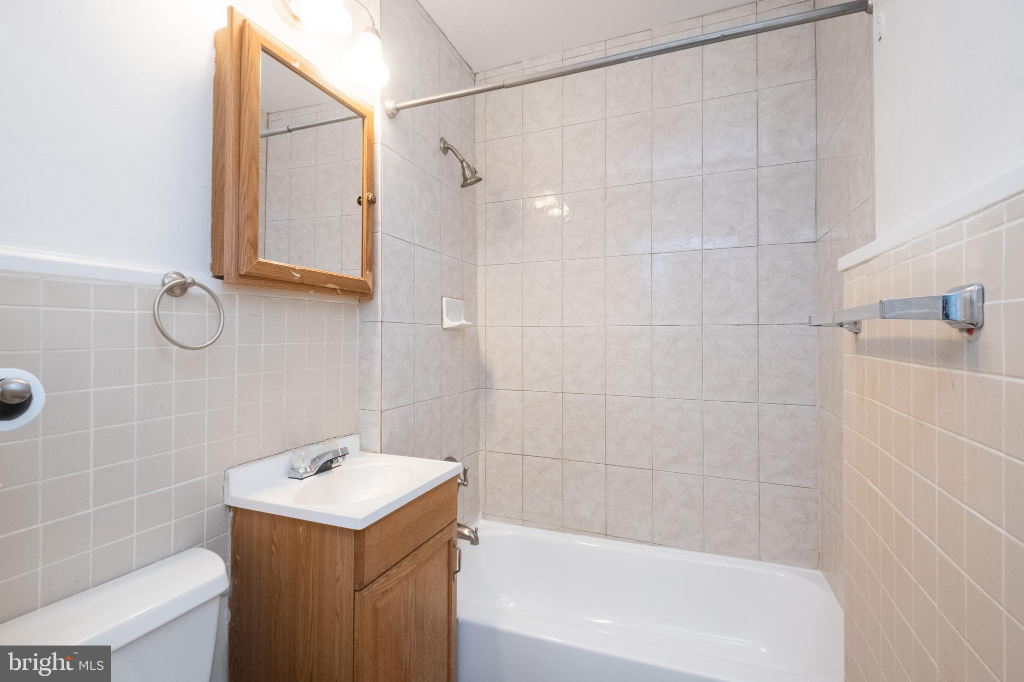 CHARLES VILLAGE - Residential Lease