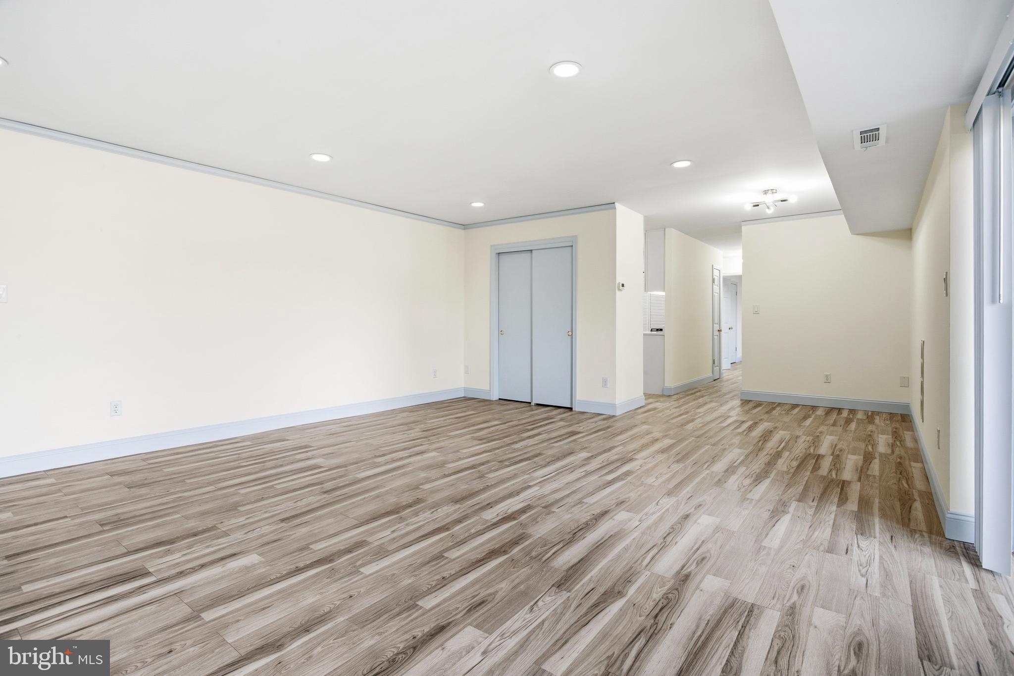 FRENCHMANS CREEK - Residential