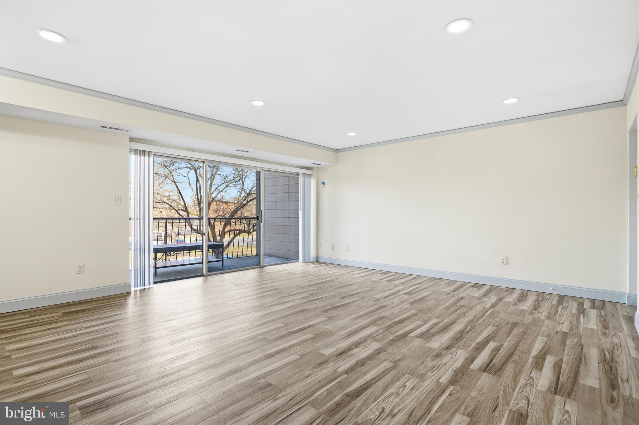 FRENCHMANS CREEK - Residential