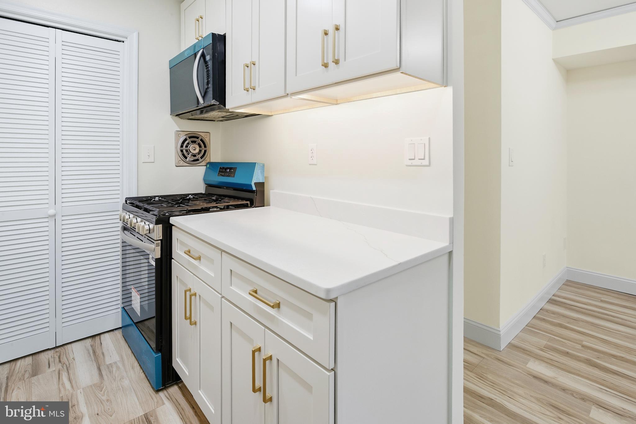 FRENCHMANS CREEK - Residential