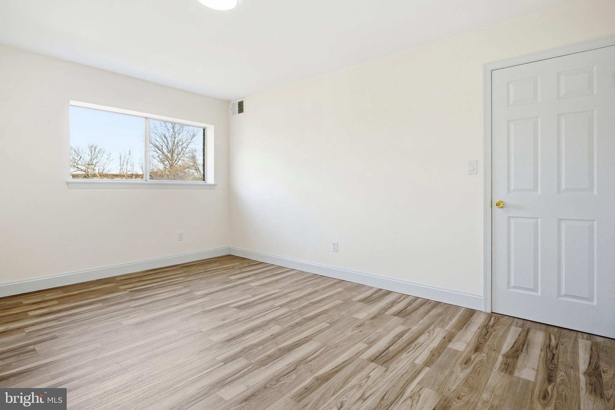 FRENCHMANS CREEK - Residential