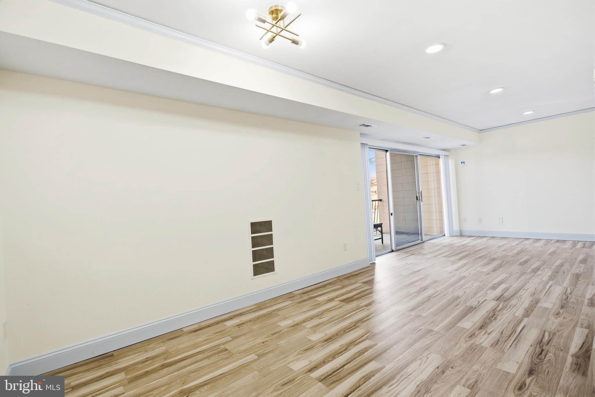 FRENCHMANS CREEK - Residential