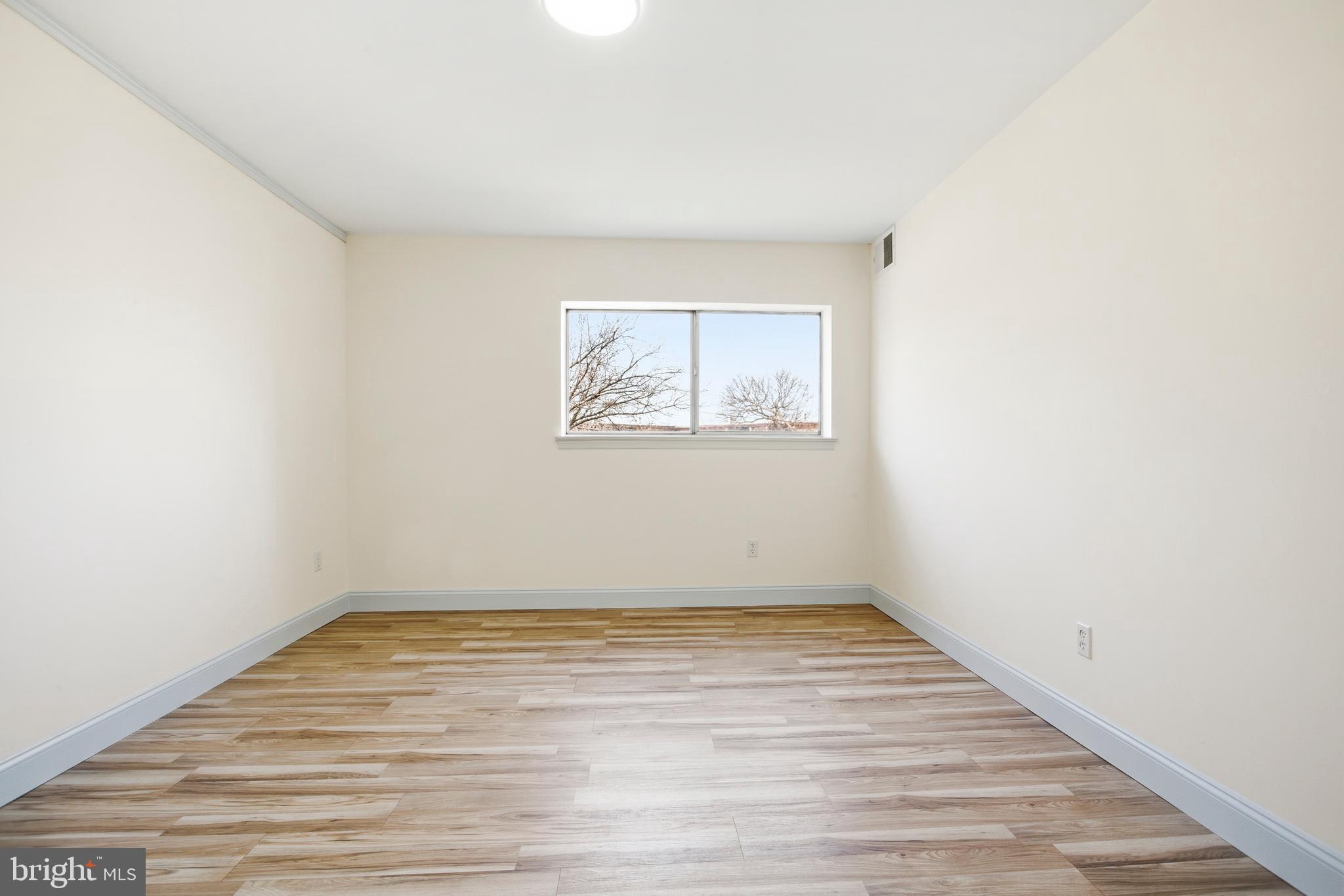 FRENCHMANS CREEK - Residential