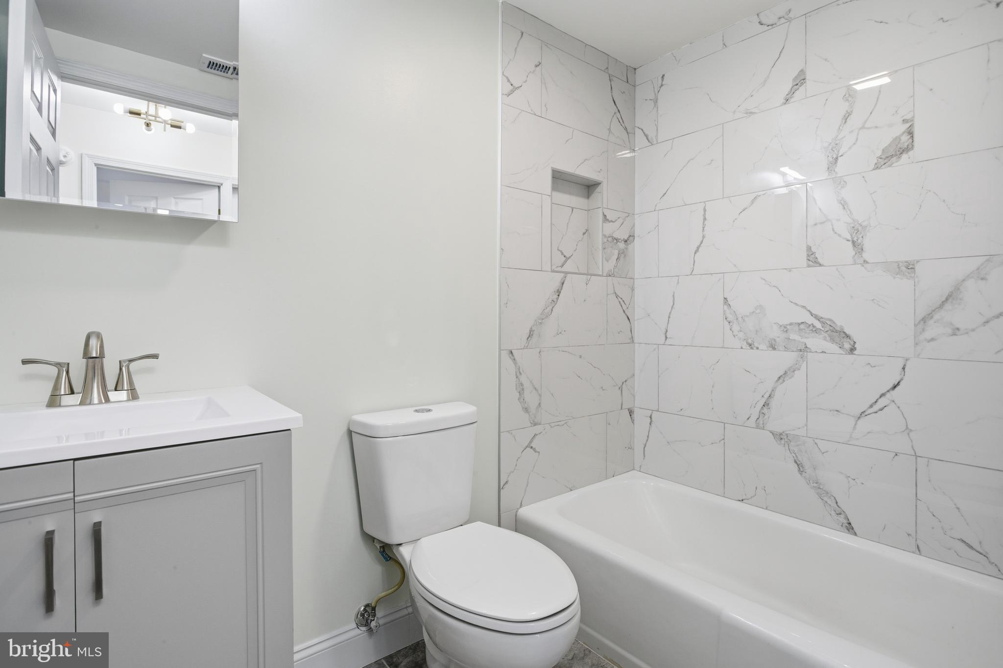 FRENCHMANS CREEK - Residential