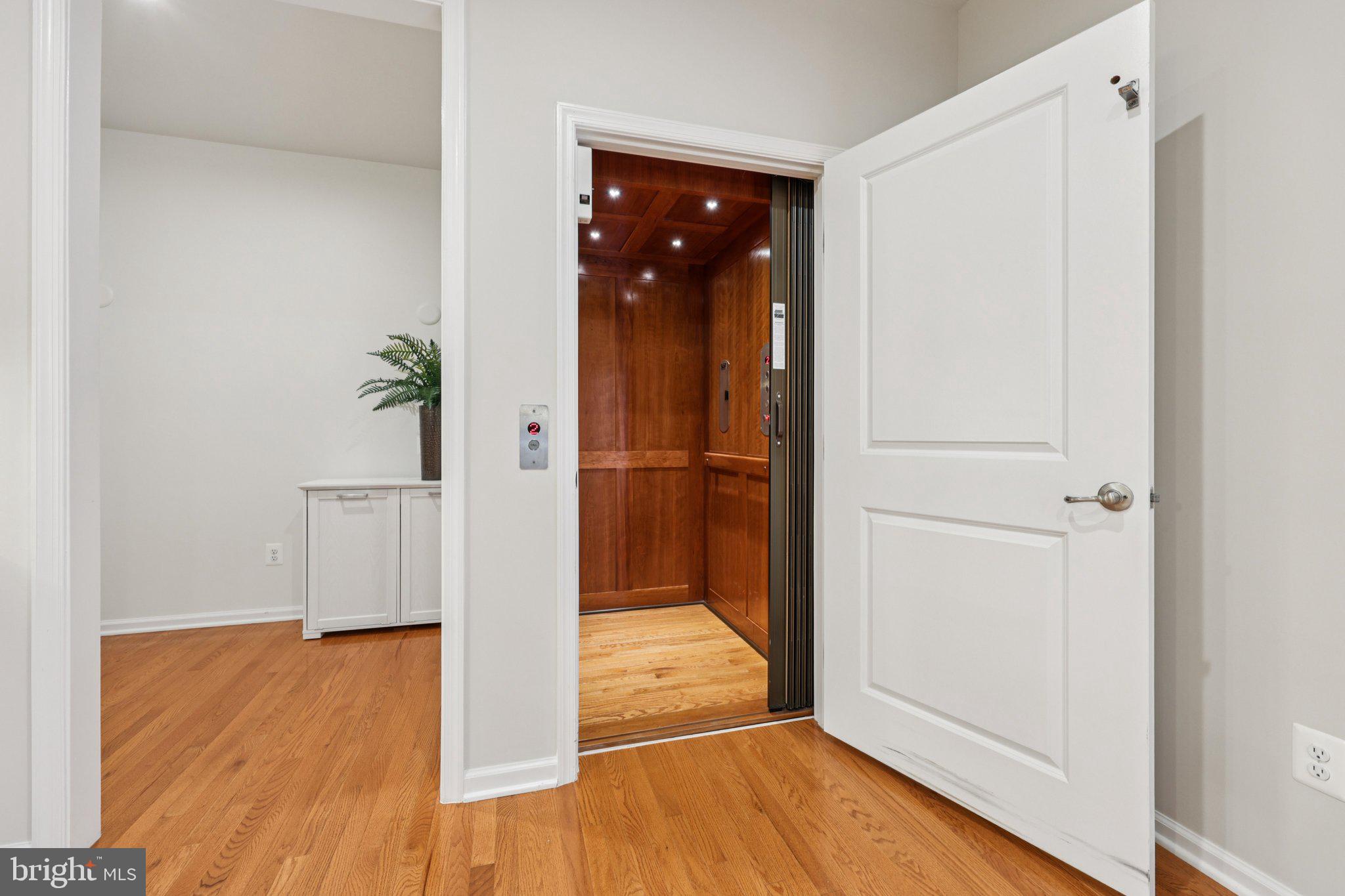 POTOMAC SHORES - Residential