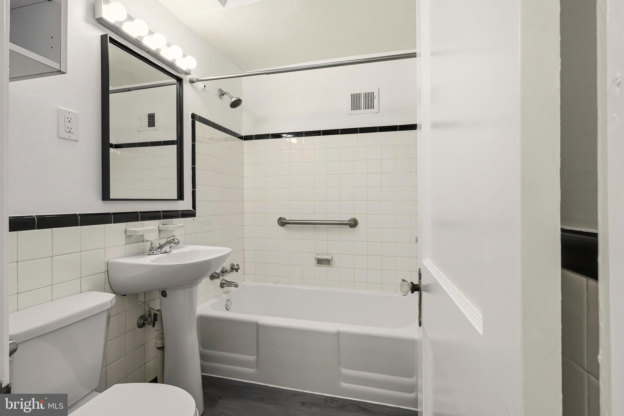 FRANKFORD - Residential