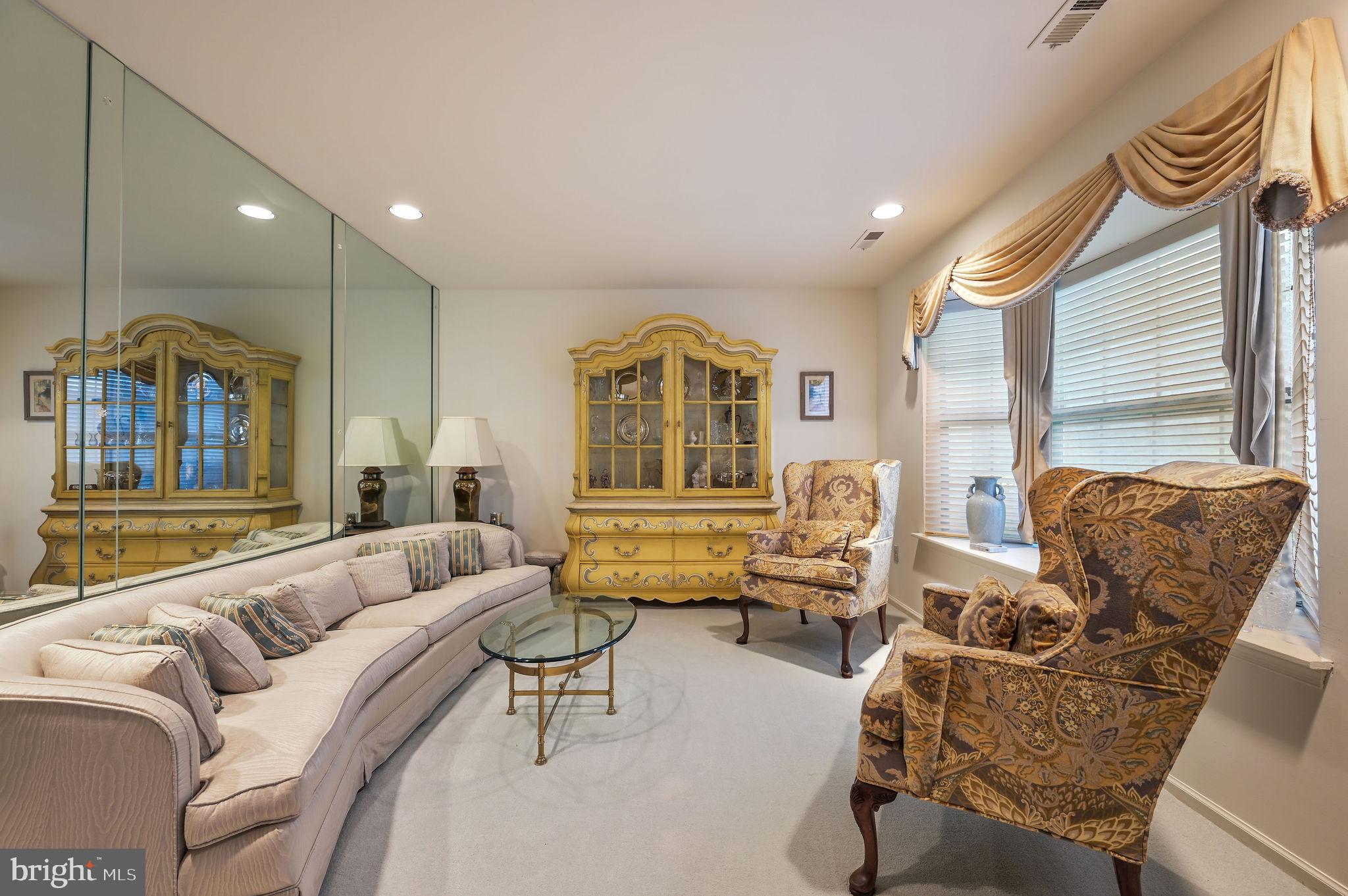 TURNBERRY - Residential