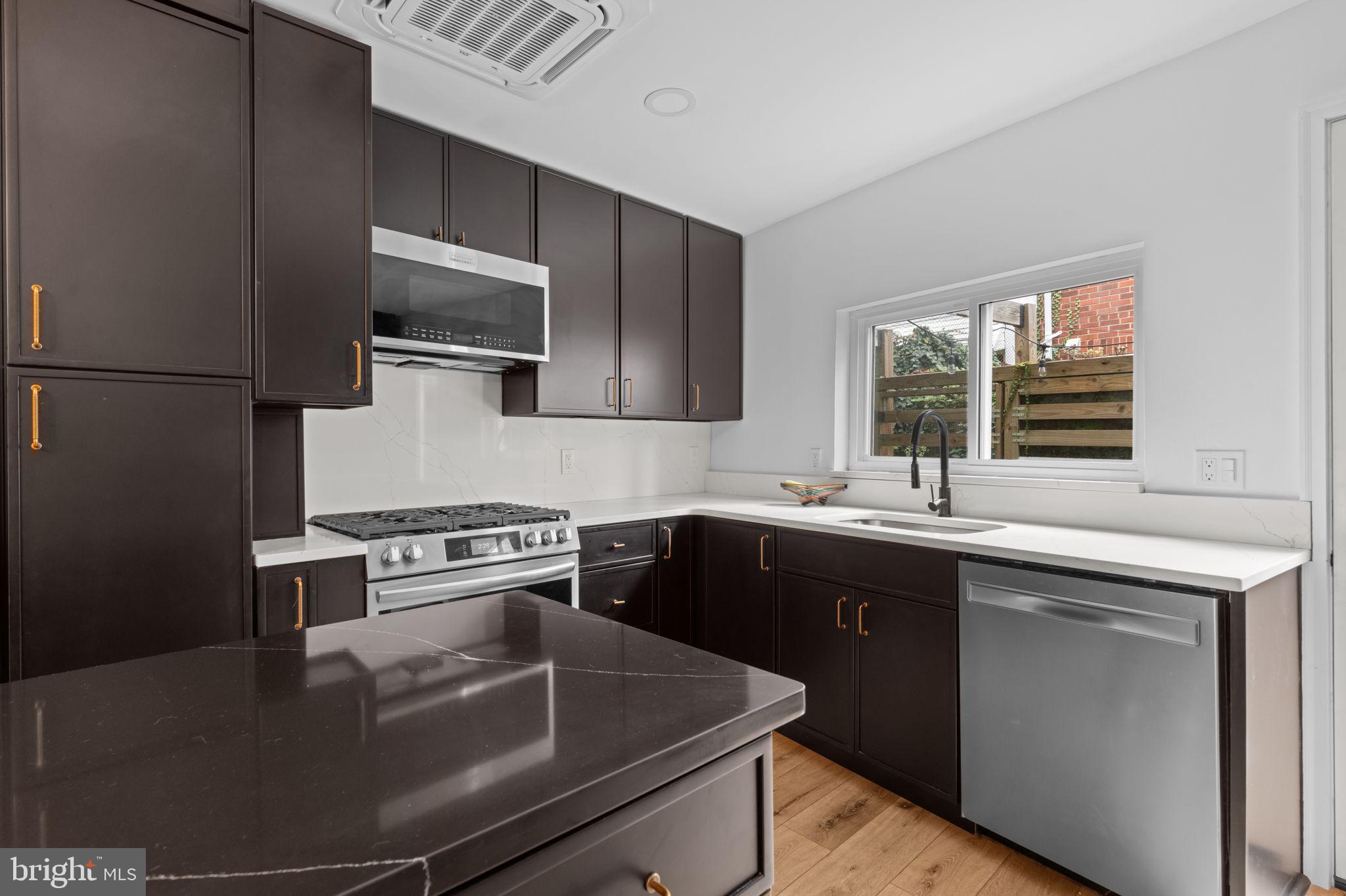 BELLA VISTA - Residential