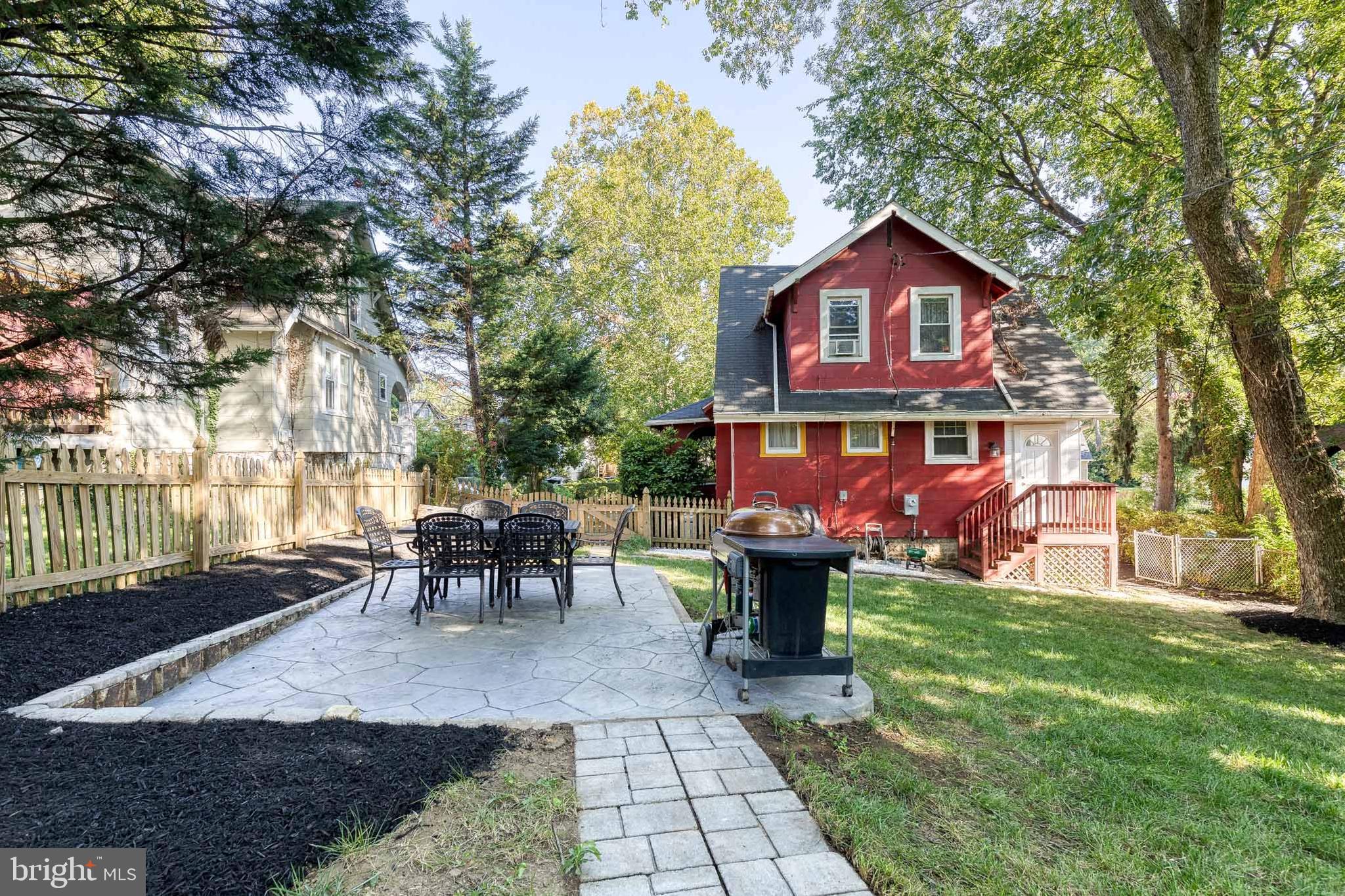 LAKE WALKER - Residential